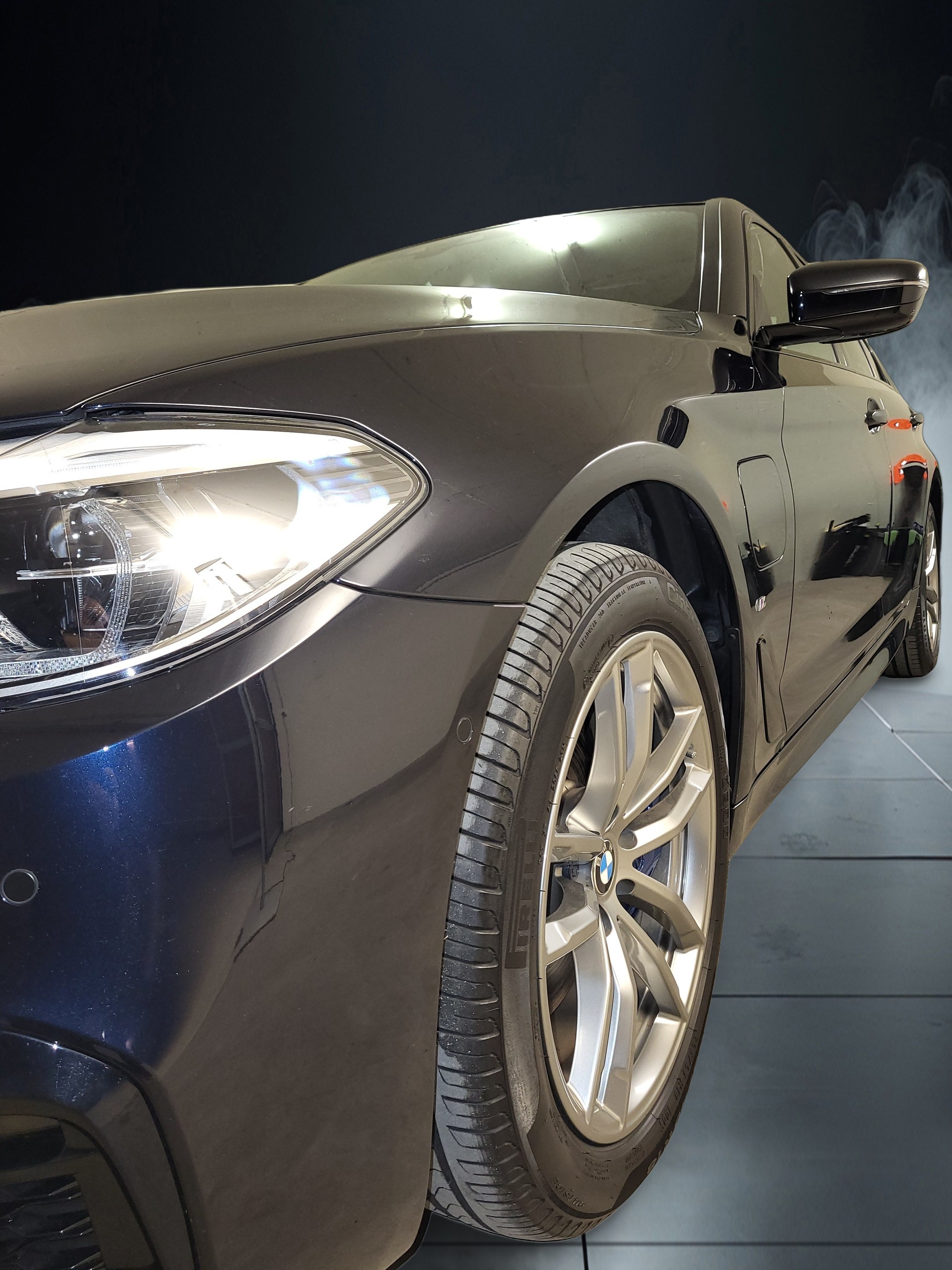 BMW 530e xDrive Pure M Sport Edition Steptronic-image-4