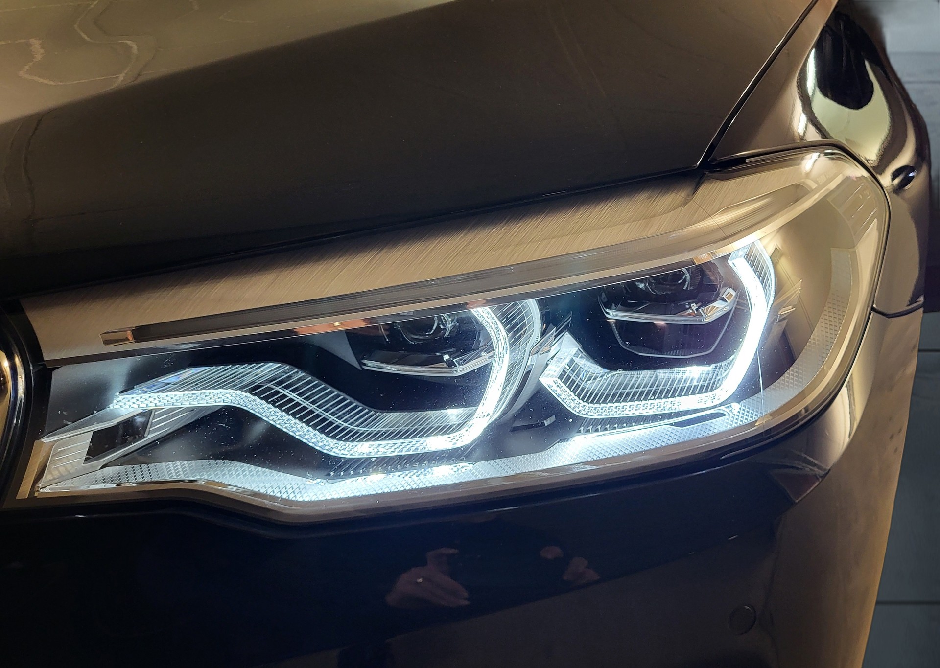 BMW 530e xDrive Pure M Sport Edition Steptronic-showroom-element-2