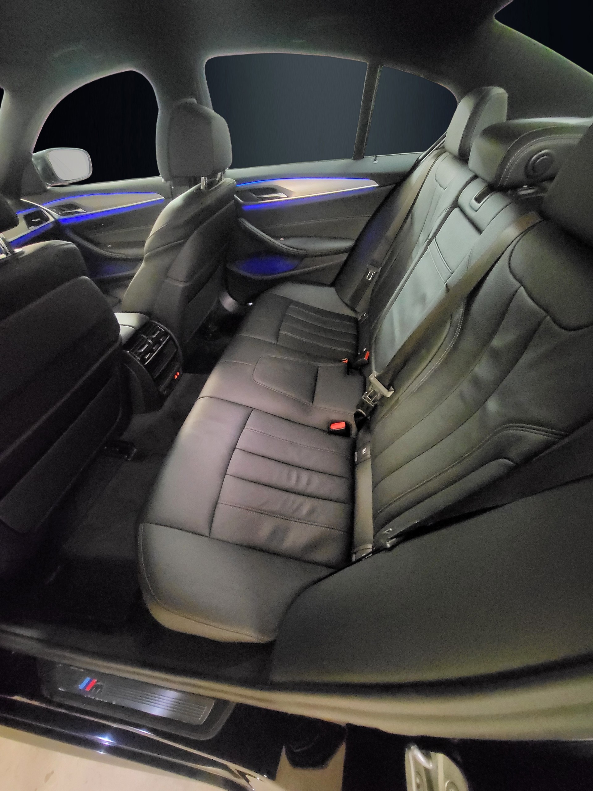 BMW 530e xDrive Pure M Sport Edition Steptronic-image-13