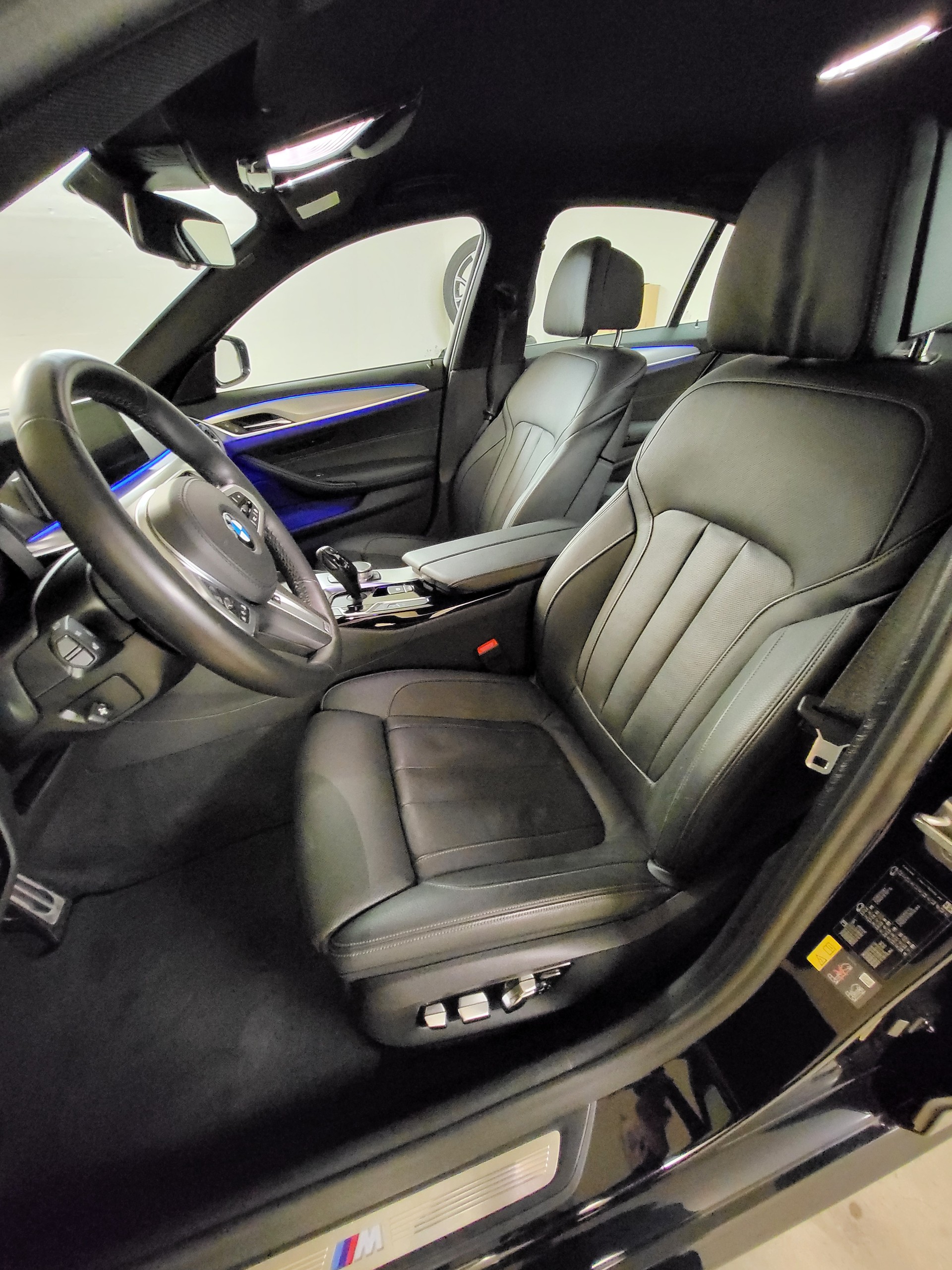 BMW 530e xDrive Pure M Sport Edition Steptronic-image-10