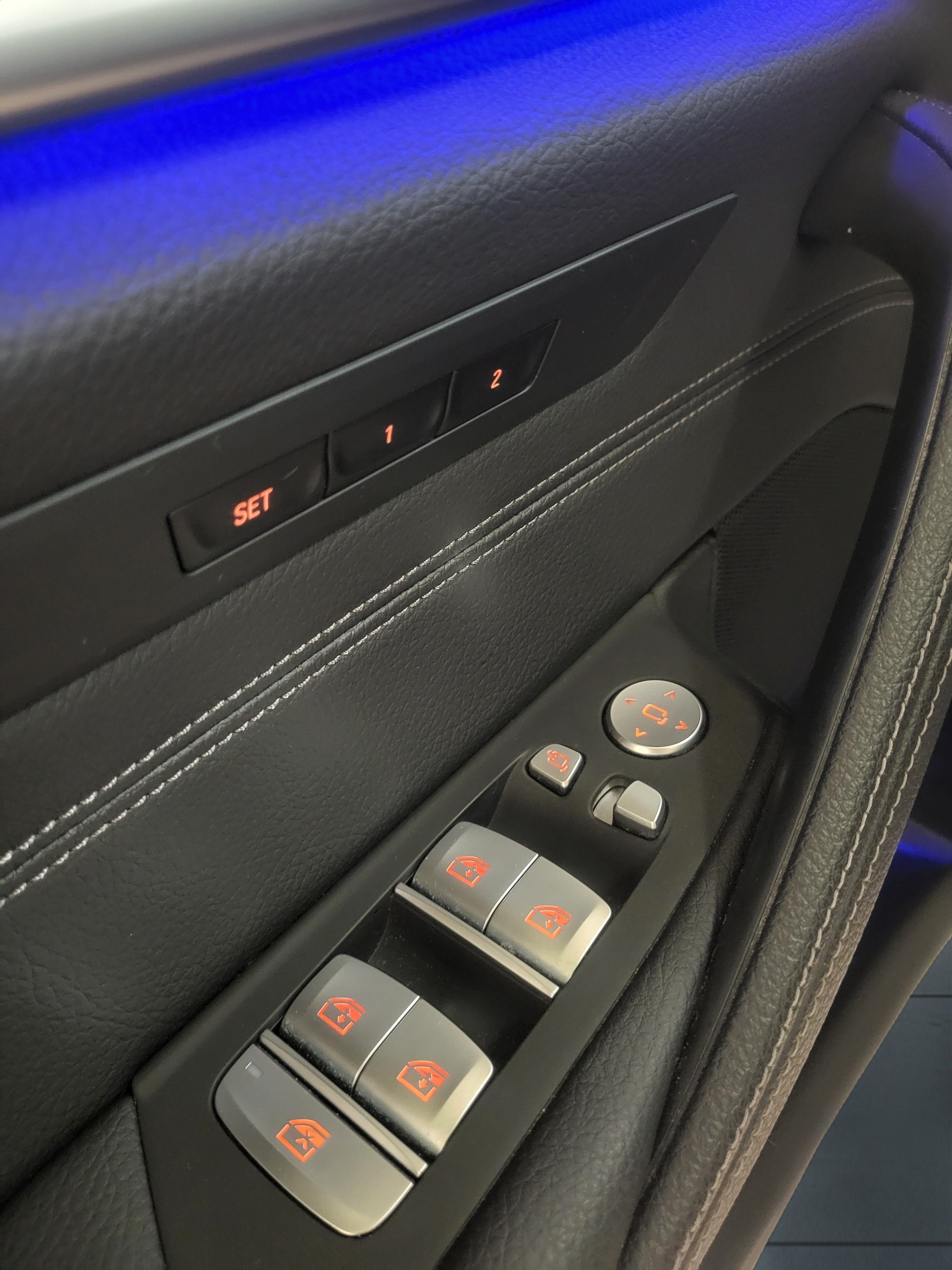 BMW 530e xDrive Pure M Sport Edition Steptronic-image-24