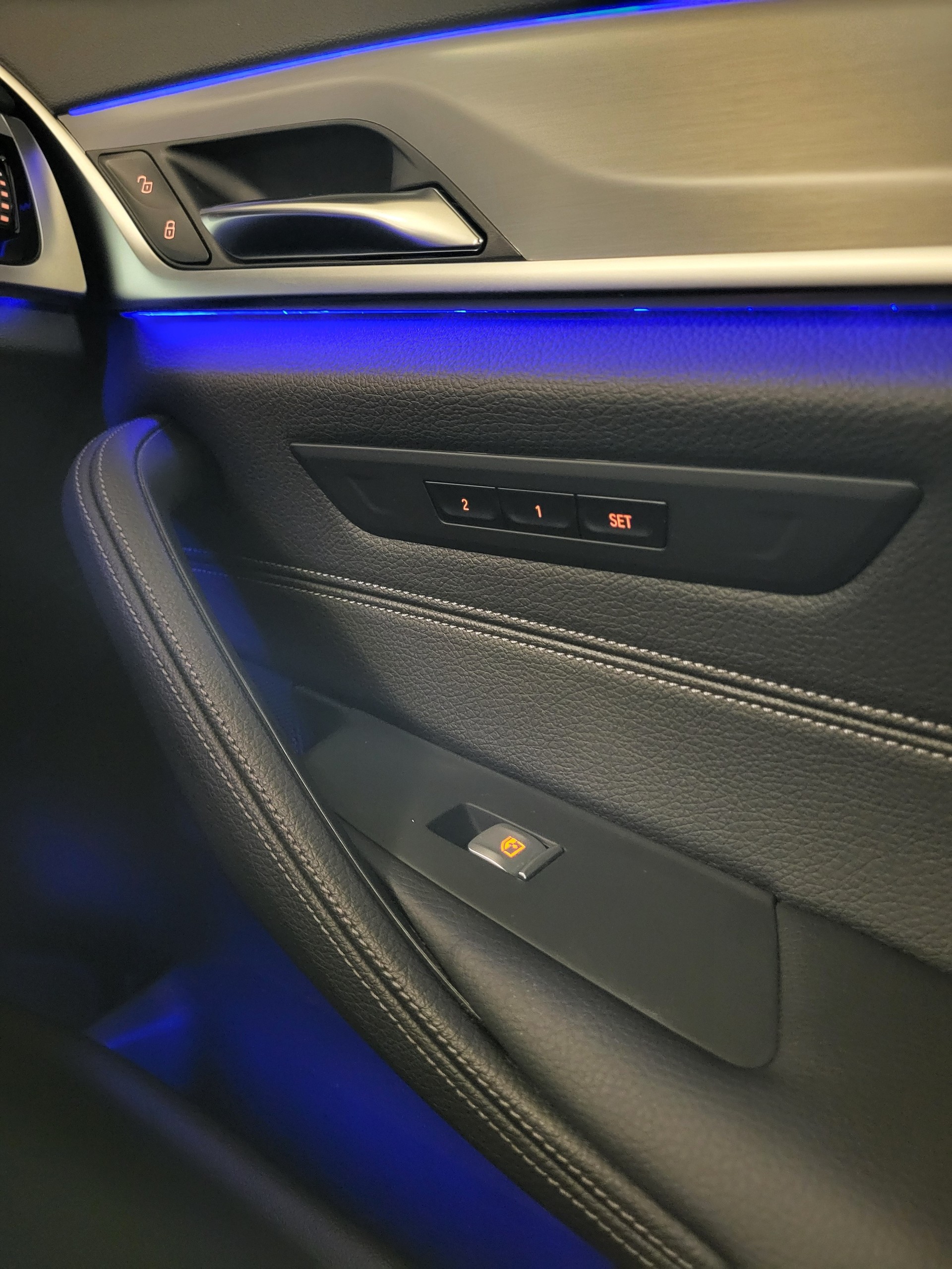 BMW 530e xDrive Pure M Sport Edition Steptronic-image-25