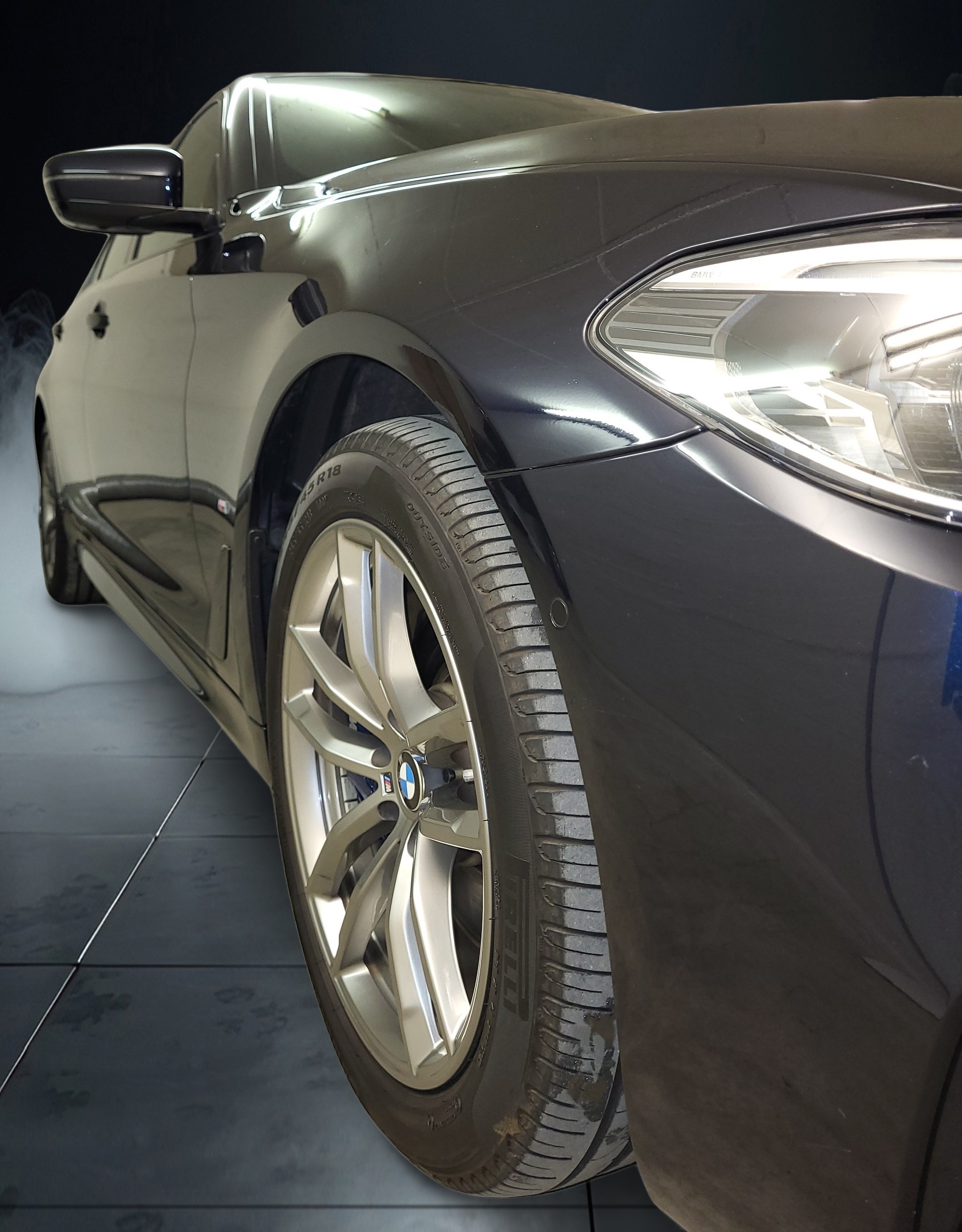BMW 530e xDrive Pure M Sport Edition Steptronic-showroom-element-3