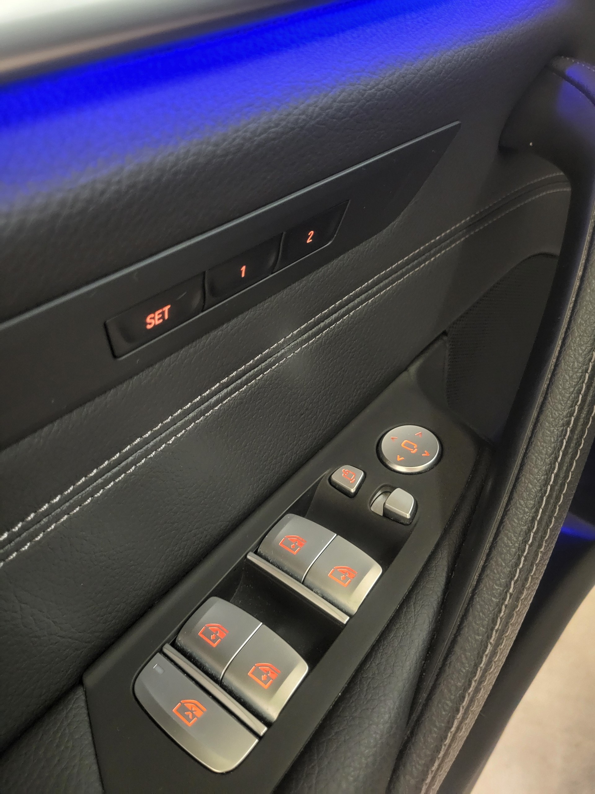 BMW 530e xDrive Pure M Sport Edition Steptronic-image-24
