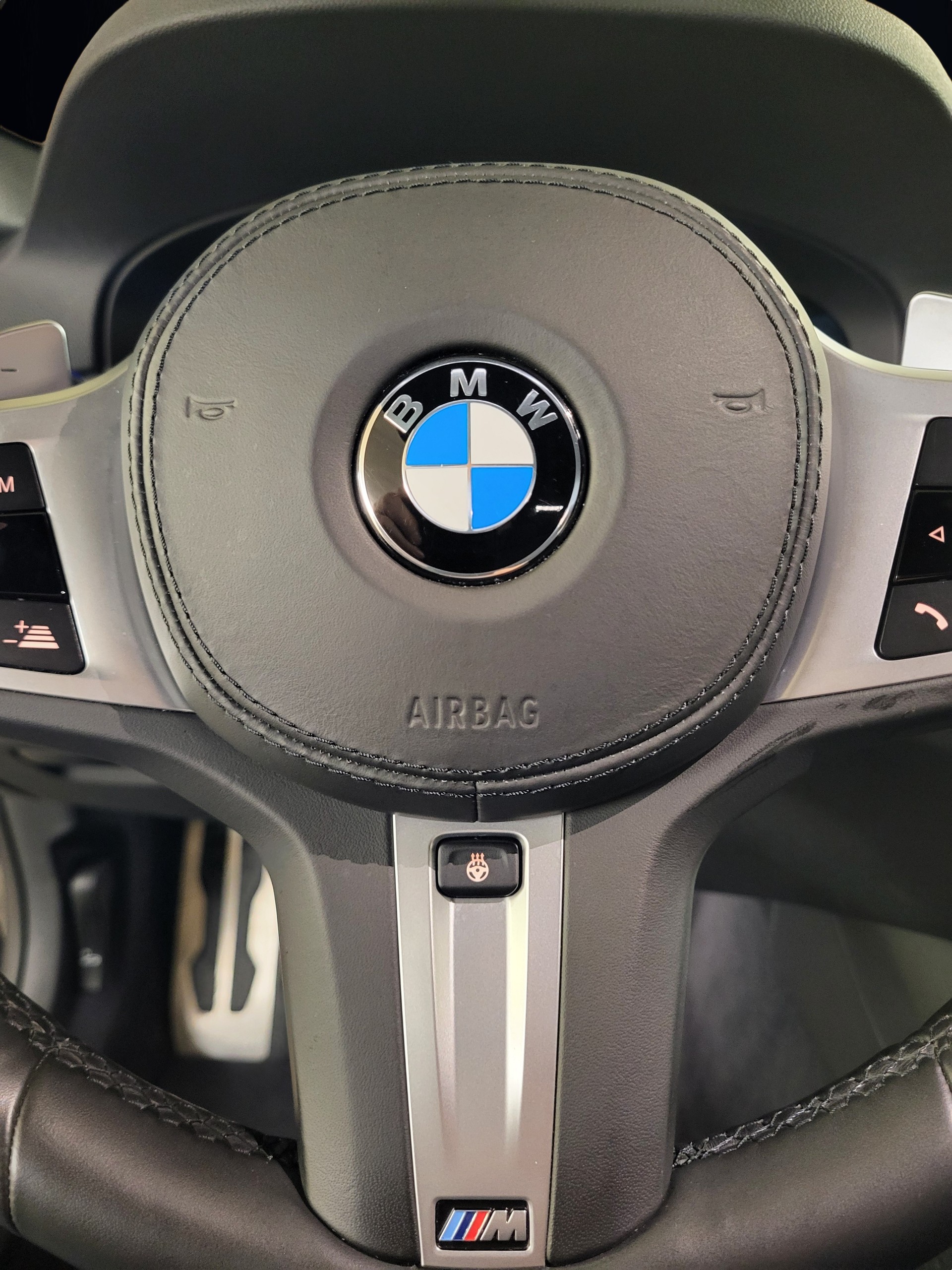 BMW 530e xDrive Pure M Sport Edition Steptronic-image-15
