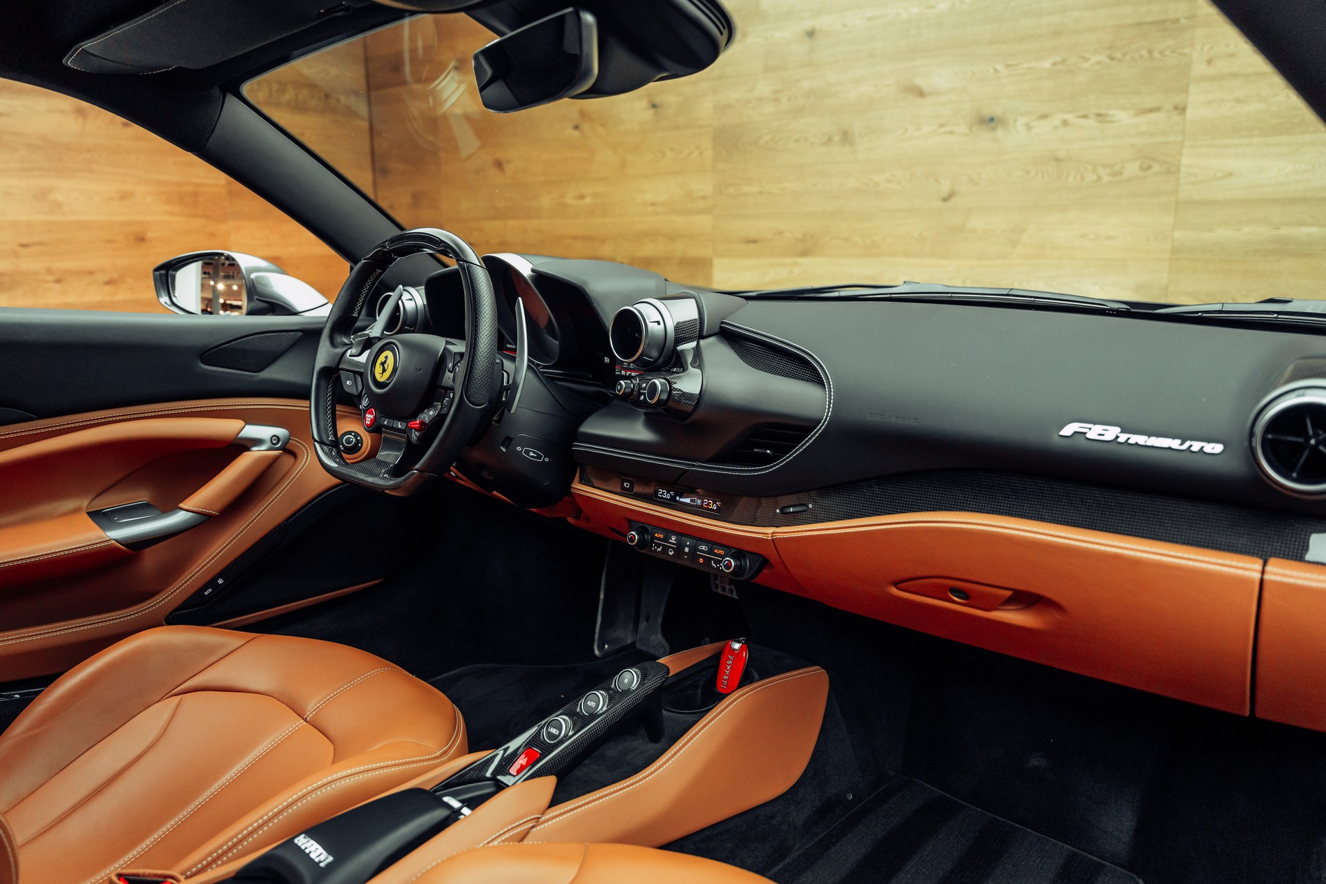 FERRARI F8 Tributo-image-5