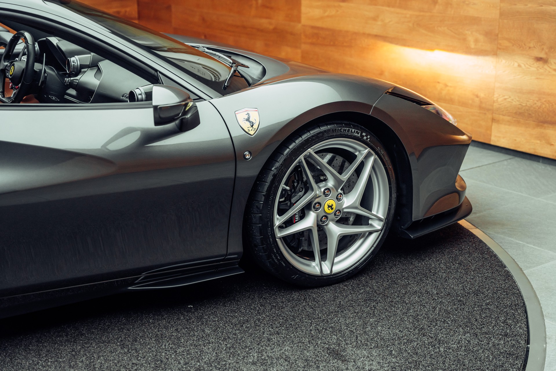 FERRARI F8 Tributo-image-21
