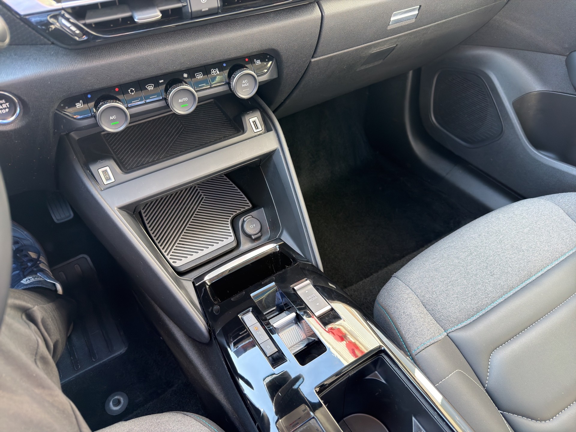 CITROEN C4 X Shine-image-10