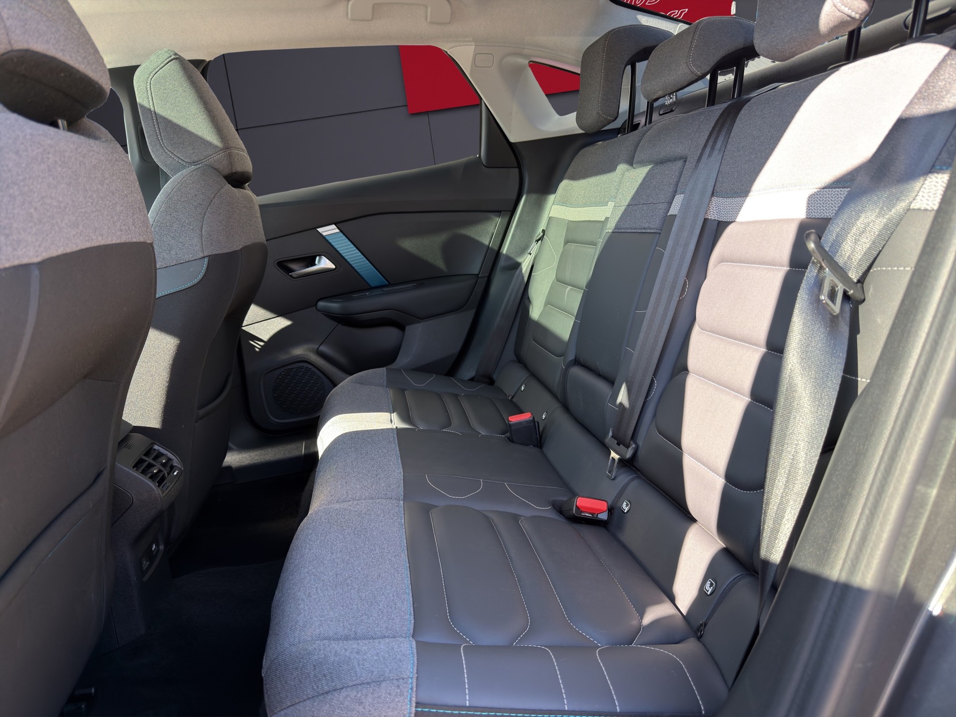 CITROEN C4 X Shine-image-6