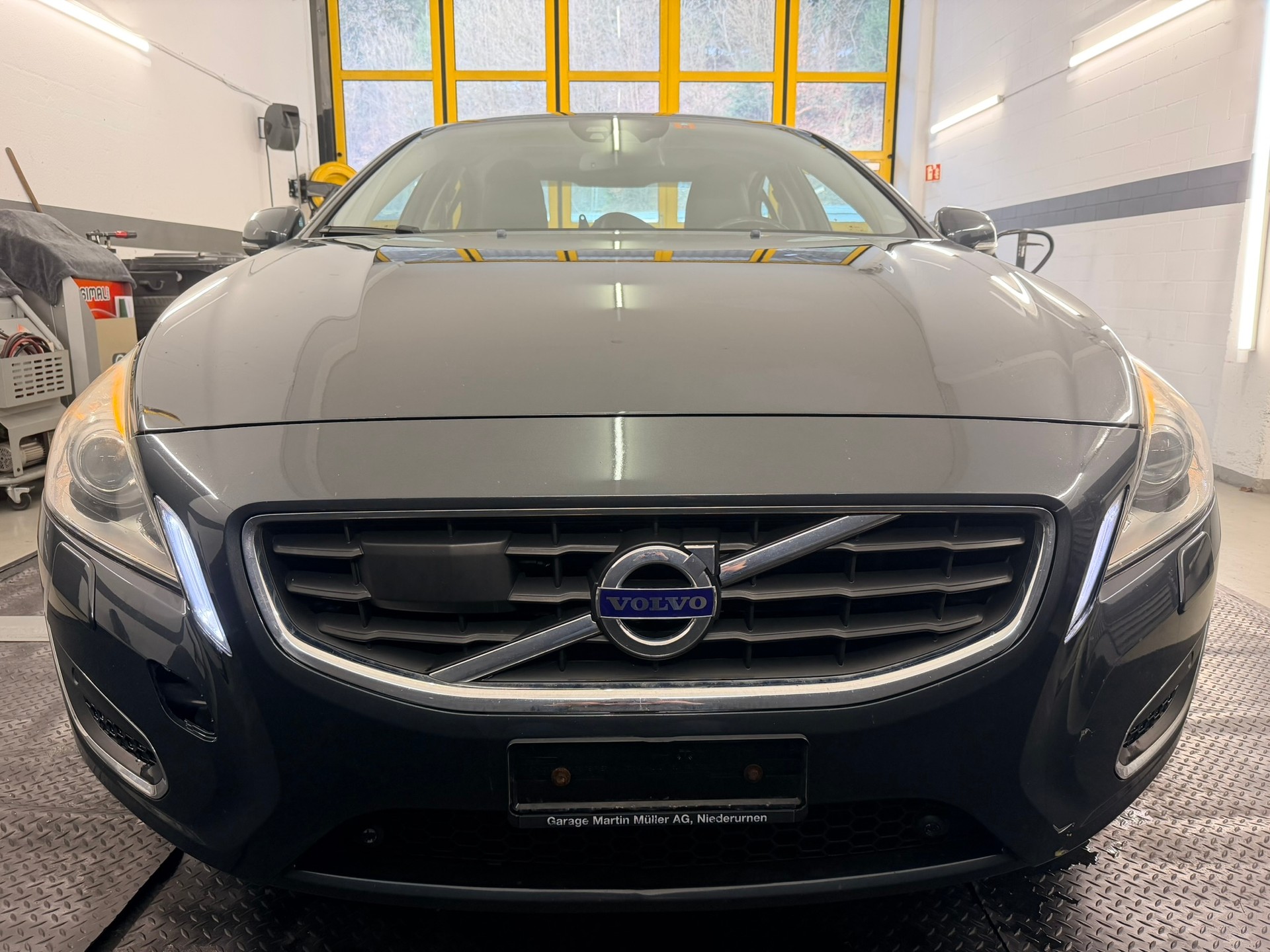 VOLVO S60 T6 AWD Summum Geartronic-showroom-element-1