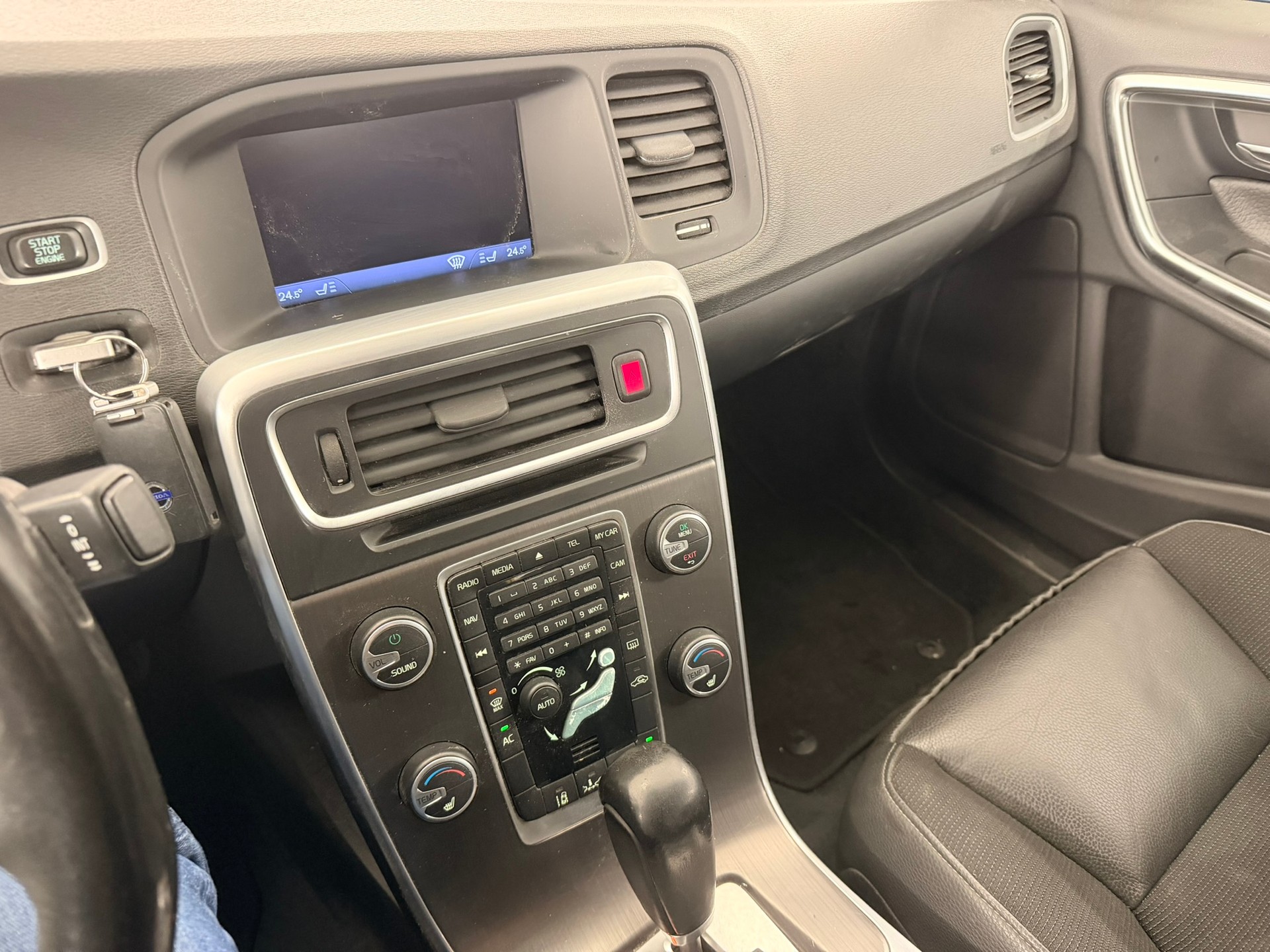 VOLVO S60 T6 AWD Summum Geartronic-image-15