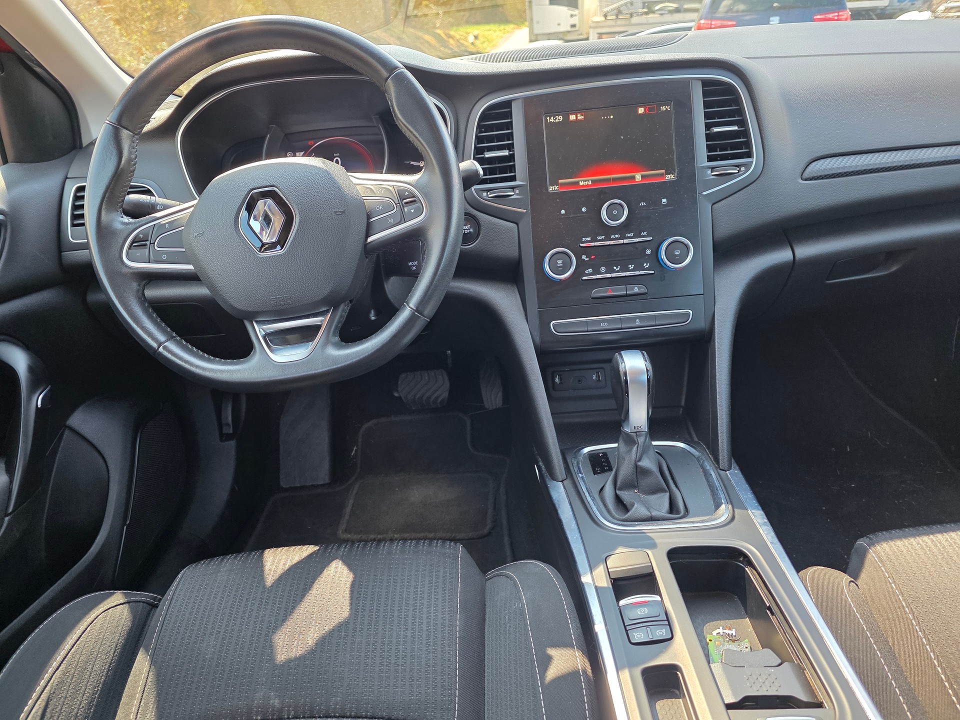 RENAULT Mégane Grandtour 1.5 dCi Business EDC-image-12