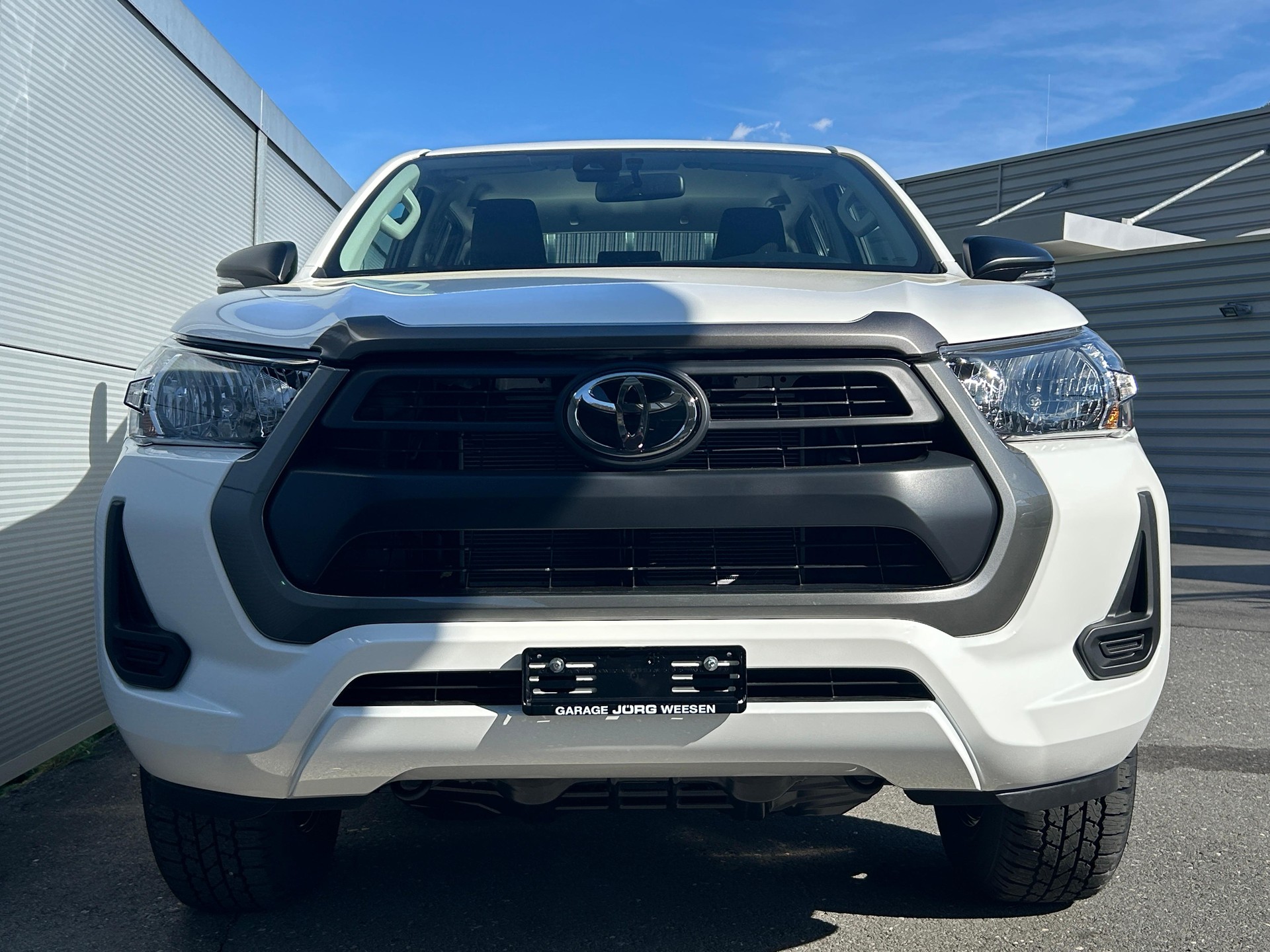 TOYOTA Hilux Double Cab.-Pick-up 2.8 D-4D 204 Comfort-image-1