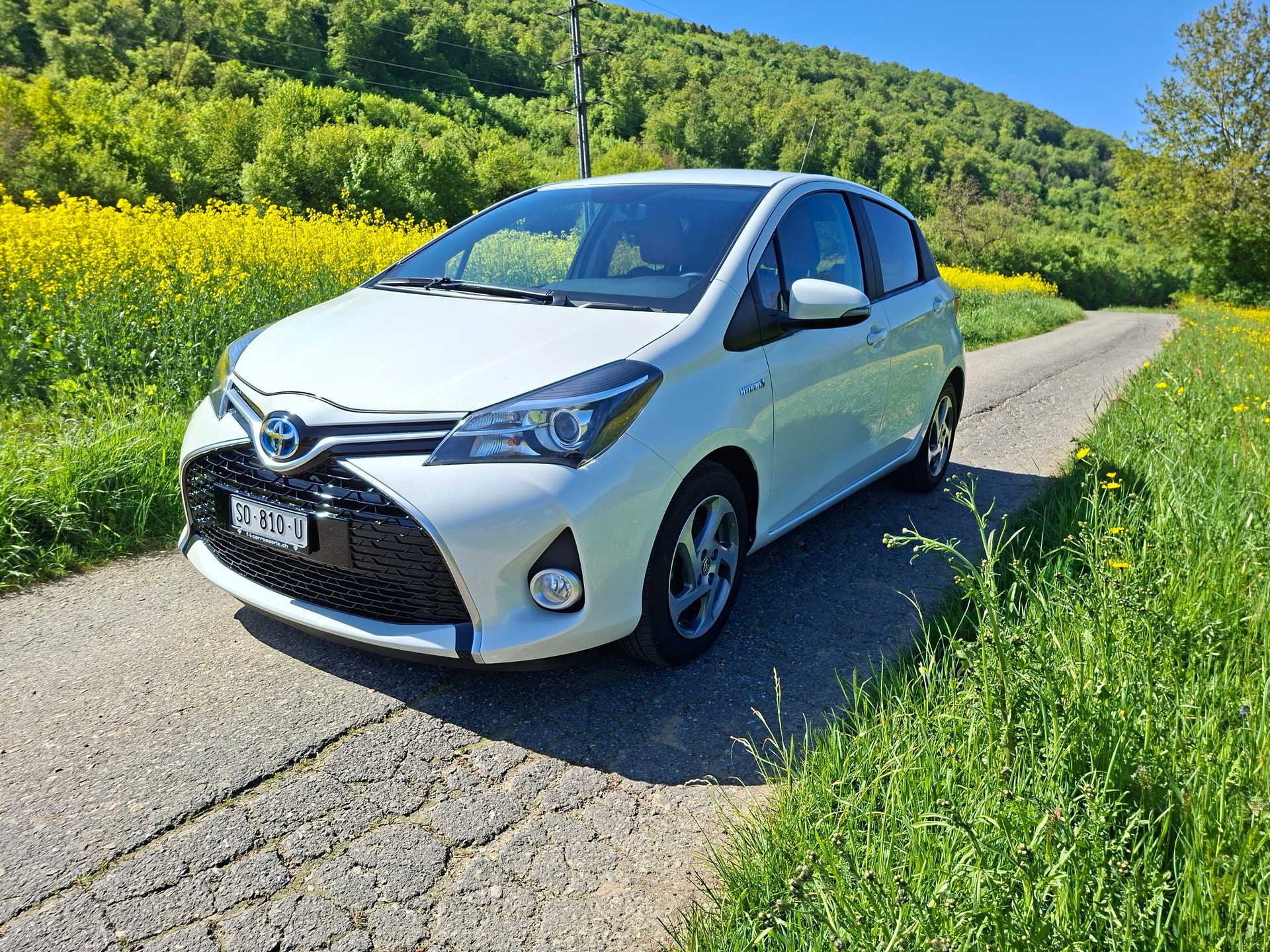 TOYOTA Yaris 1.5 VVT-i Hybrid Swiss Trend e-CVT