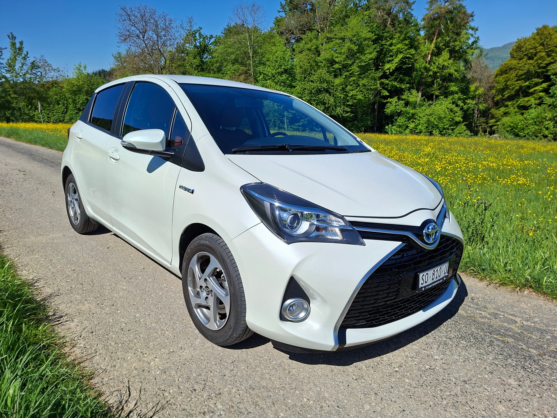 TOYOTA Yaris 1.5 VVT-i Hybrid Swiss Trend e-CVT-showroom-element-3