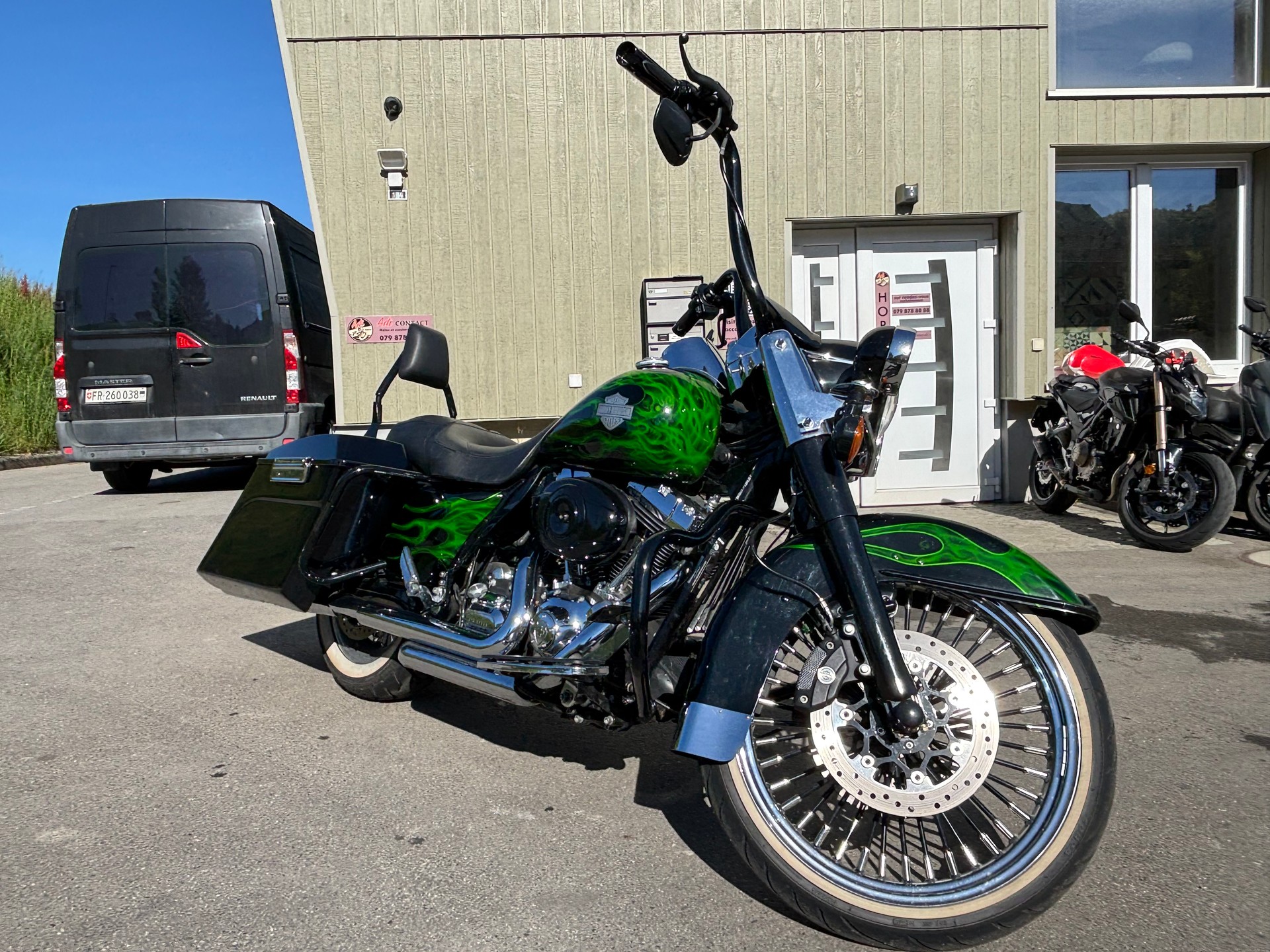 HARLEY-DAVIDSON FLHRC Road King Classic ABS-image-2