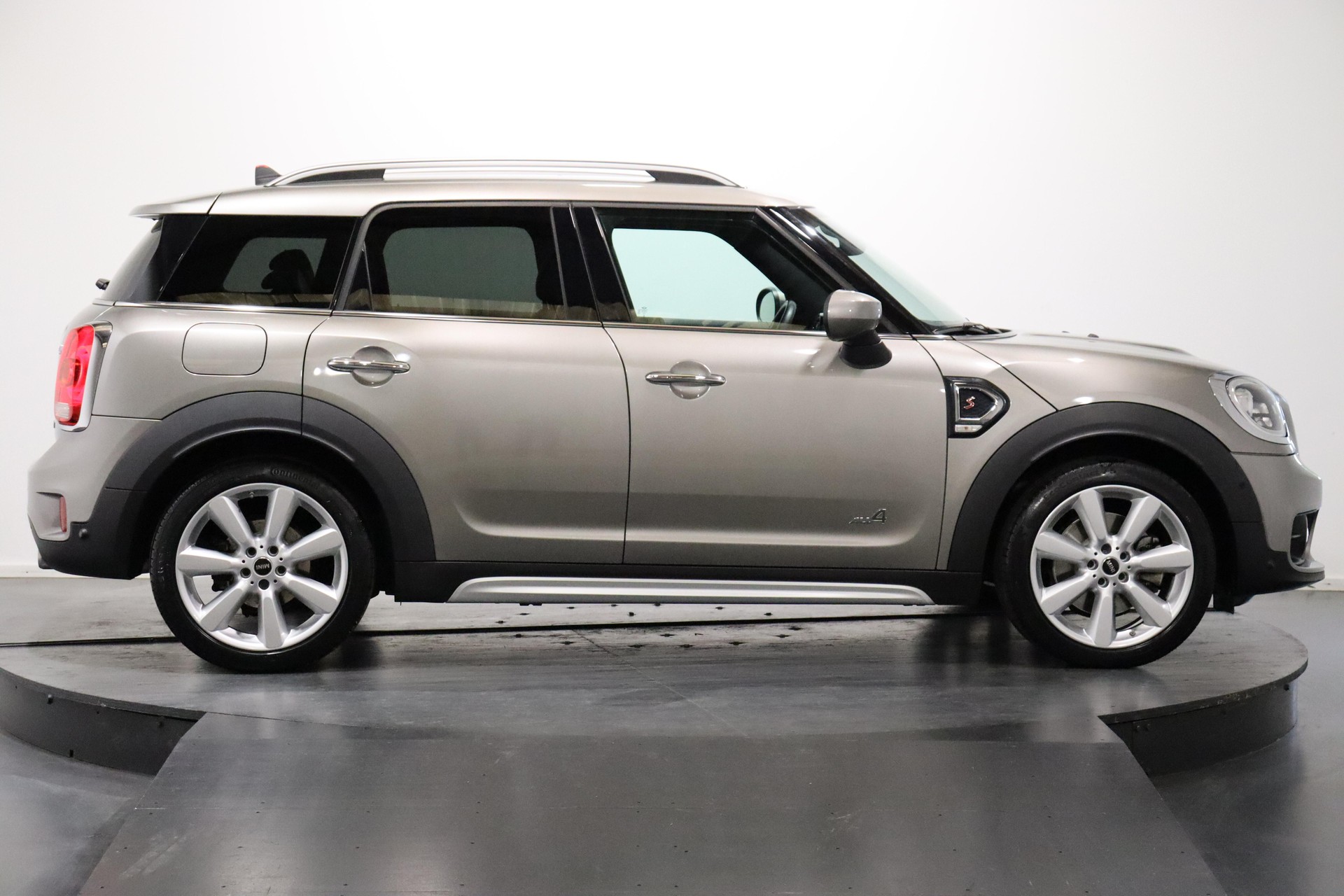 MINI Countryman F60 2.0i Cooper S SAG ALL4-showroom-element-2