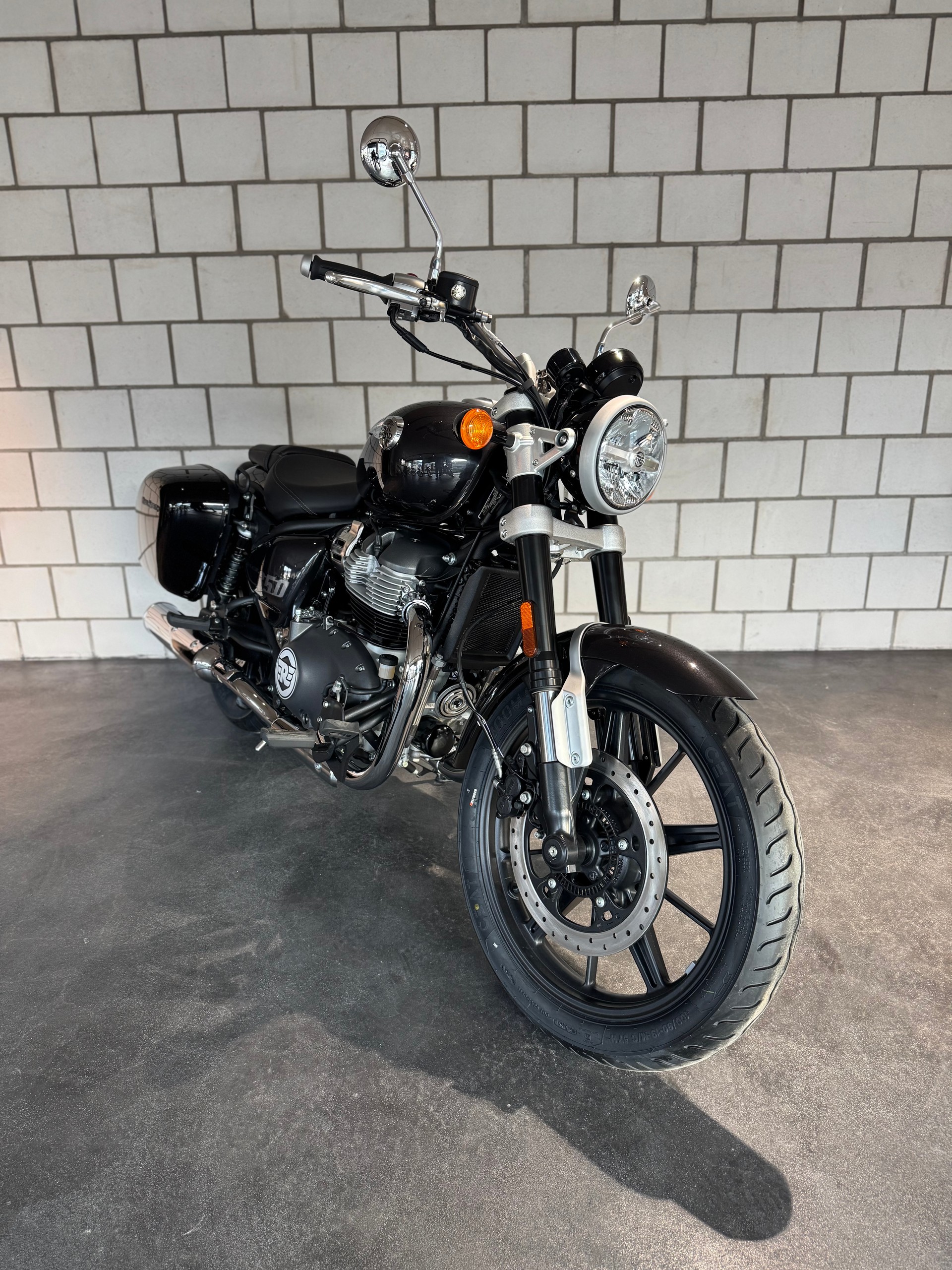 ROYAL ENFIELD Super Meteor 650 Astral-image-2