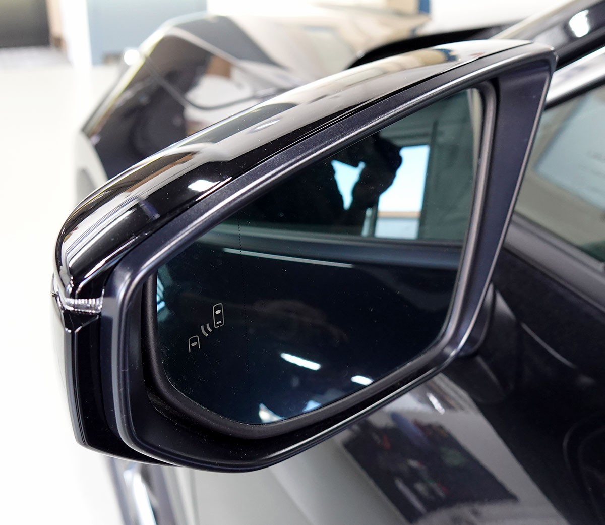 LEXUS LBX FWD Elegant CVT-image-14