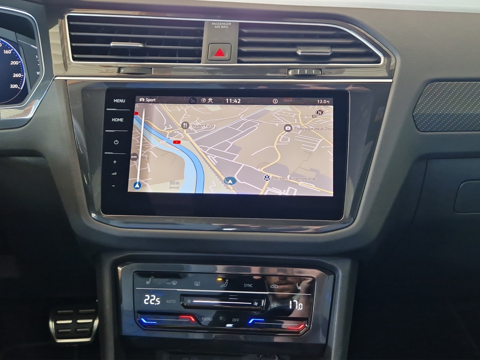 VW Tiguan 2.0TSI R 4Motion DSG-image-11