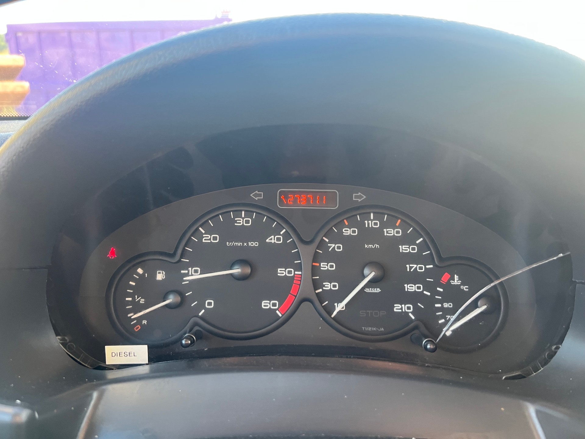 PEUGEOT Partner 2.0 HDI 190 C (SPE)-image-12