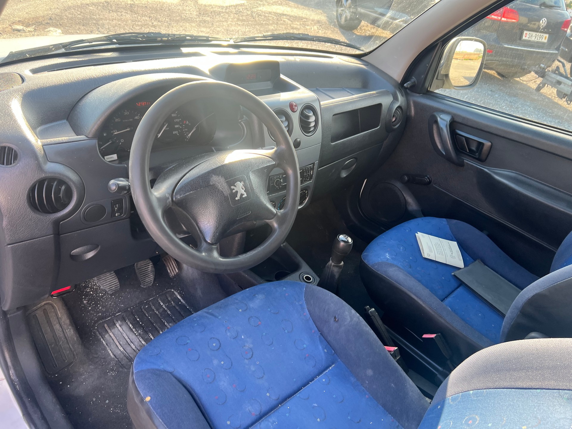 PEUGEOT Partner 2.0 HDI 190 C (SPE)-image-8