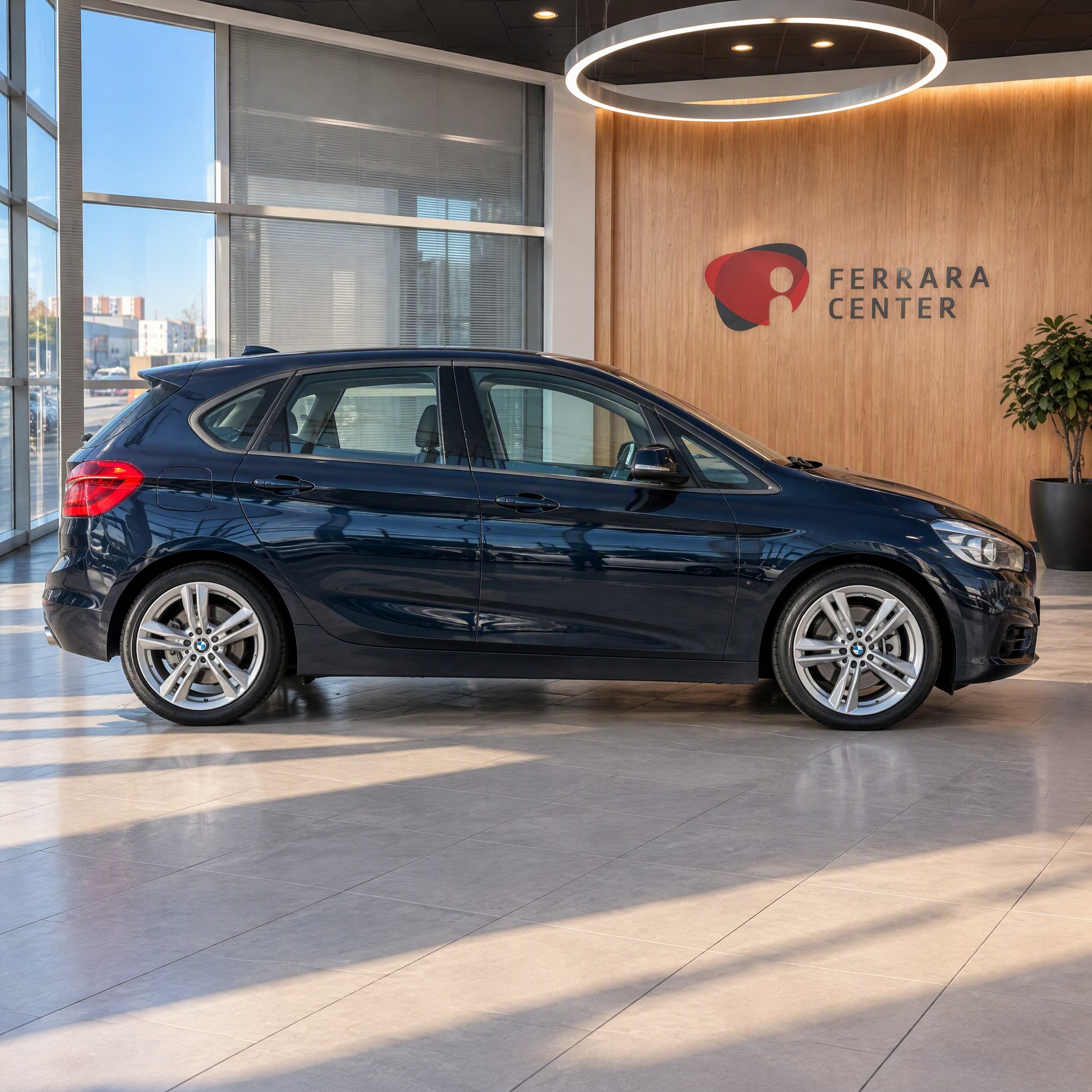 BMW 218i Active Tourer-image-7