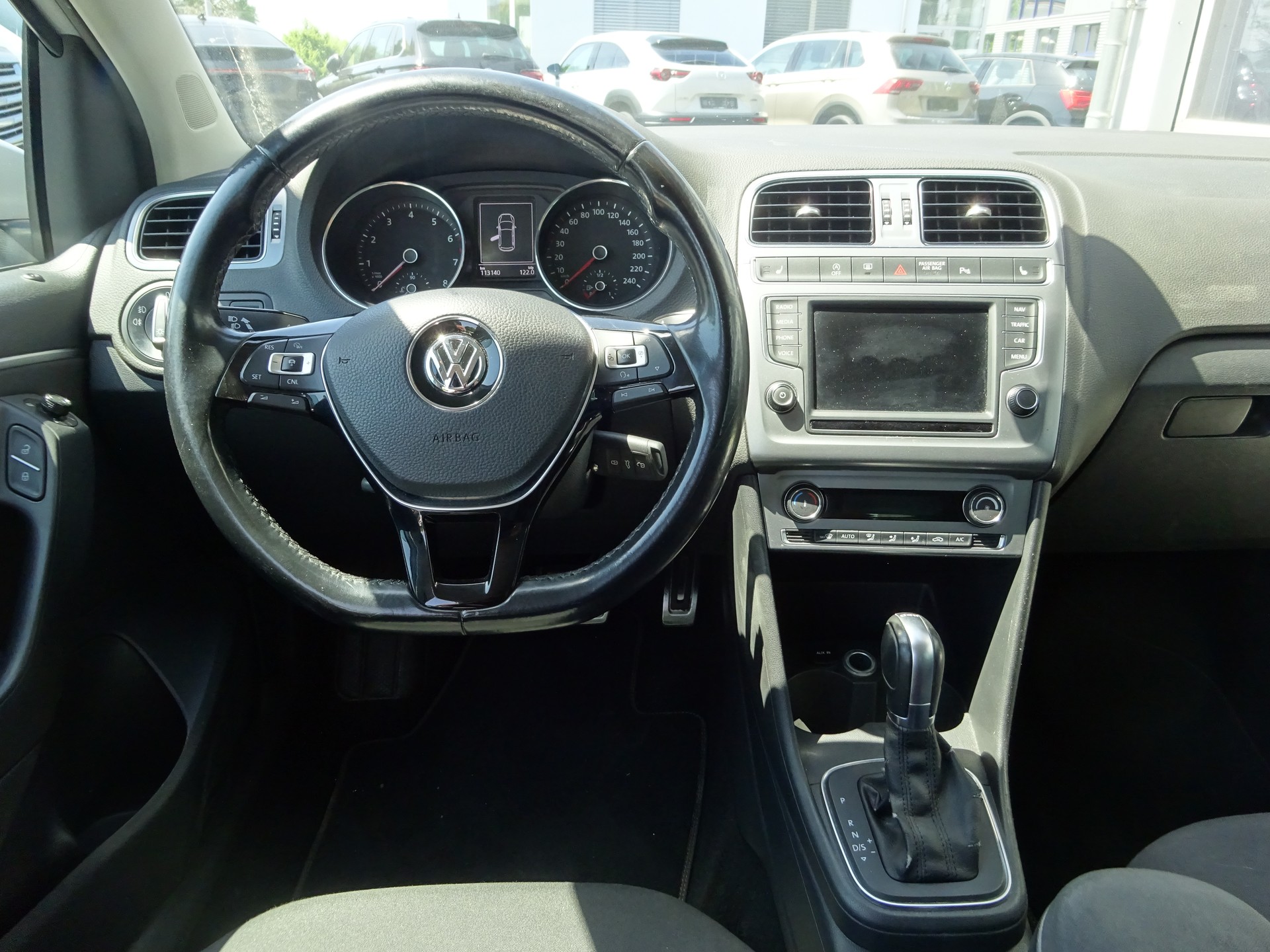 VW Polo 1.2 TSI BMT Allstar DSG-image-8