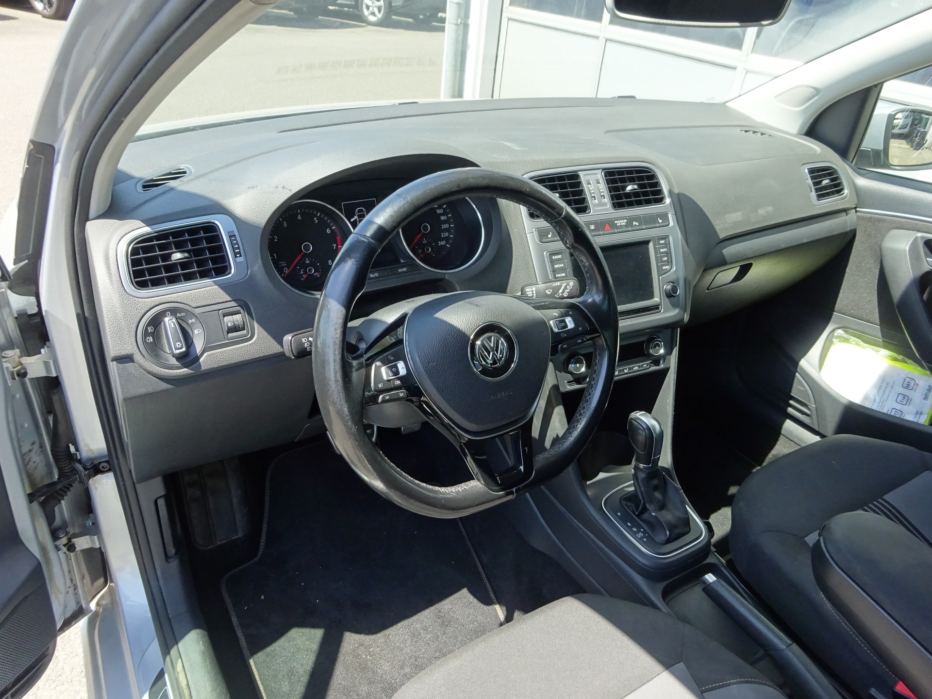VW Polo 1.2 TSI BMT Allstar DSG-image-7