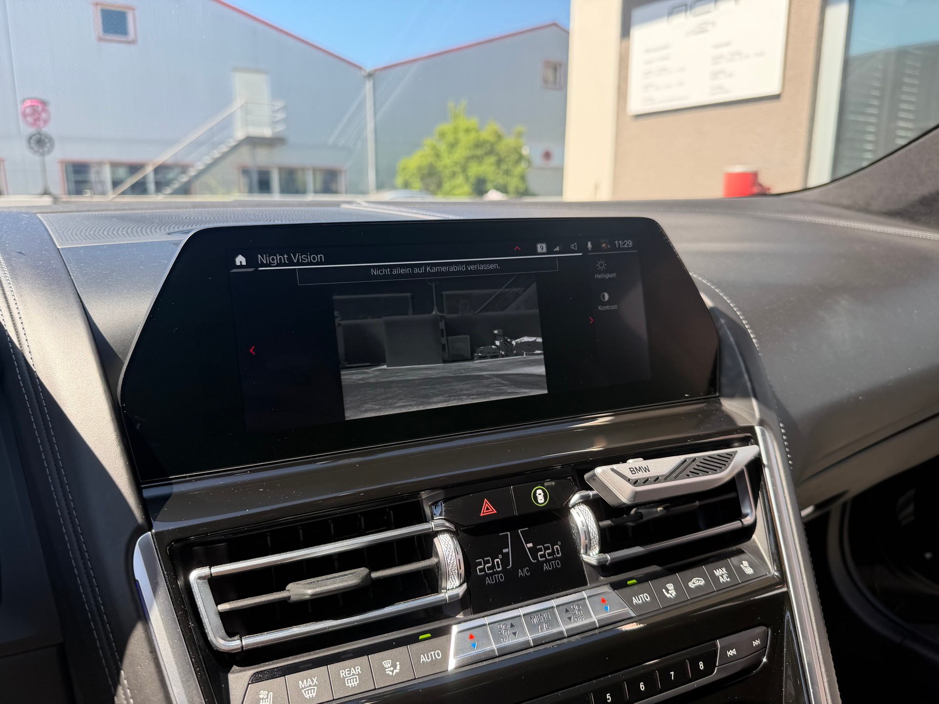 BMW M8 xDrive Steptronic M Competition-image-16