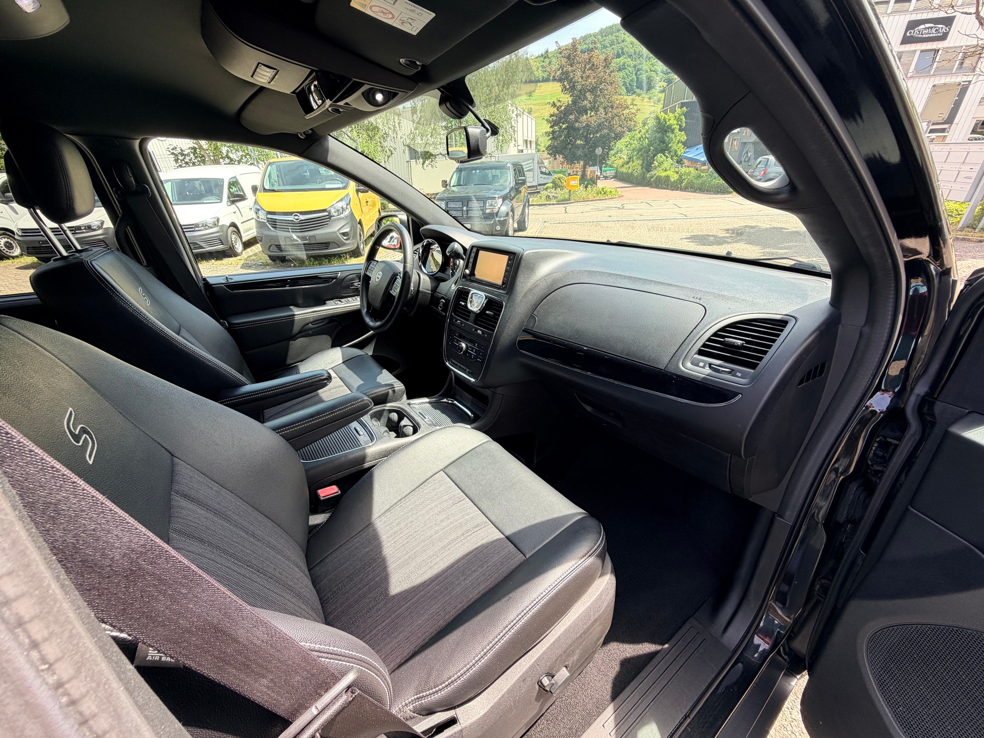 LANCIA Voyager 2.8D S Automatic-image-9