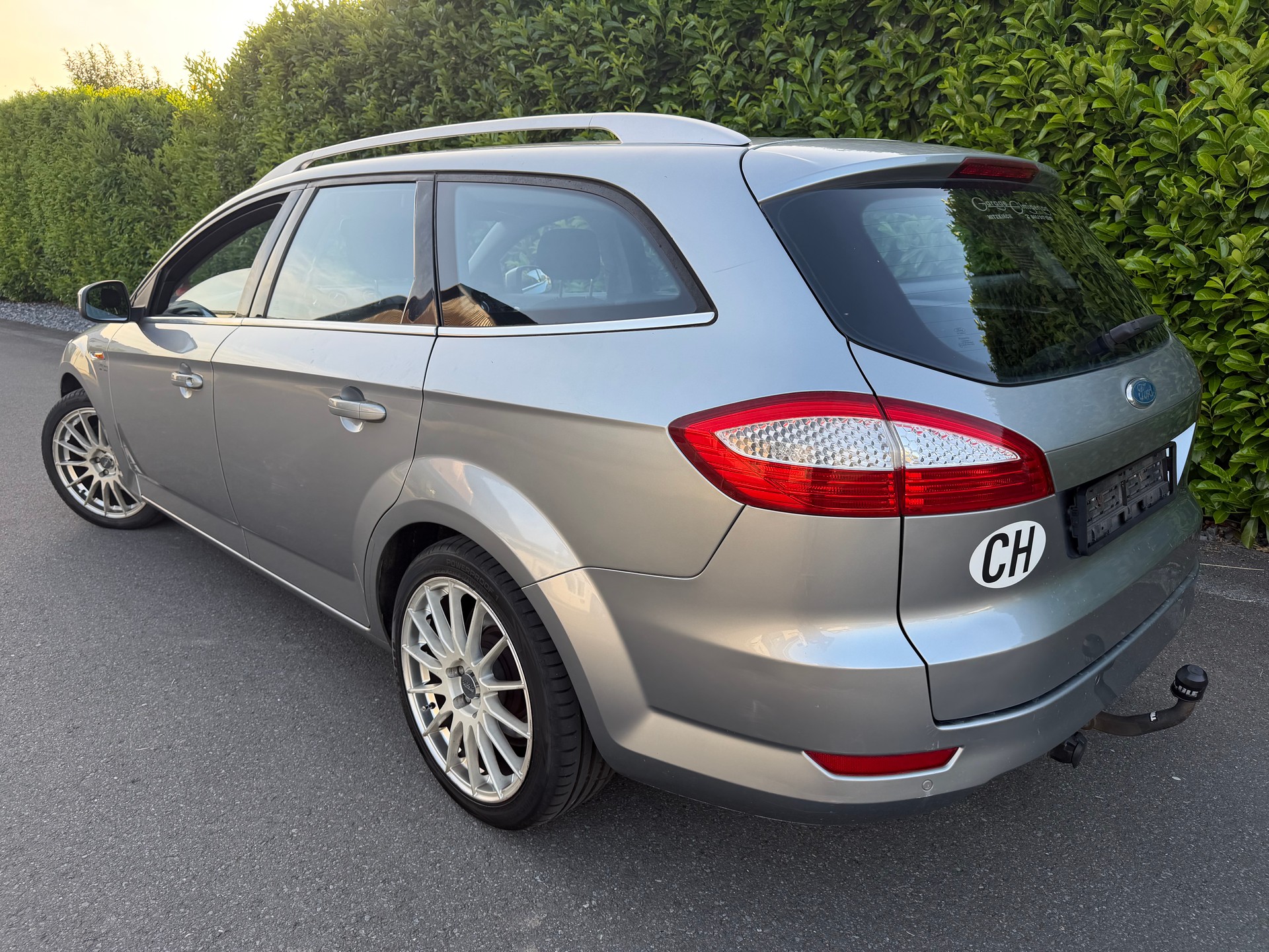 FORD Mondeo 2.3i 16V Carving Automatic-image-3