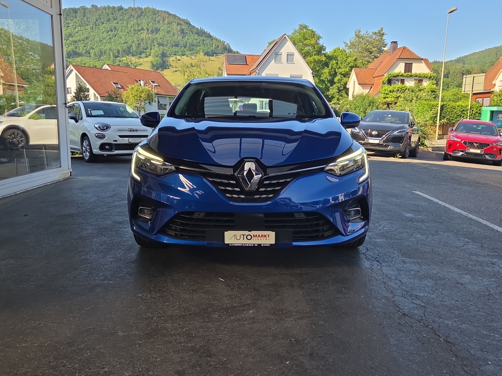 RENAULT Clio 1.6 E-Tech Intens-showroom-element-3