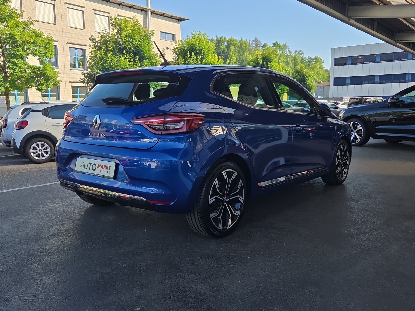 RENAULT Clio 1.6 E-Tech Intens-image-12