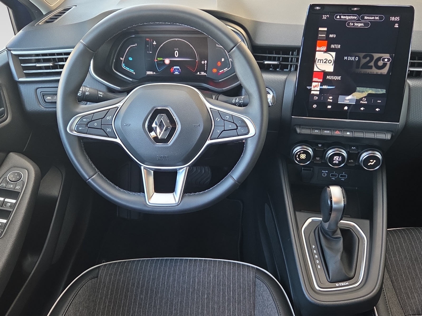 RENAULT Clio 1.6 E-Tech Intens-image-9