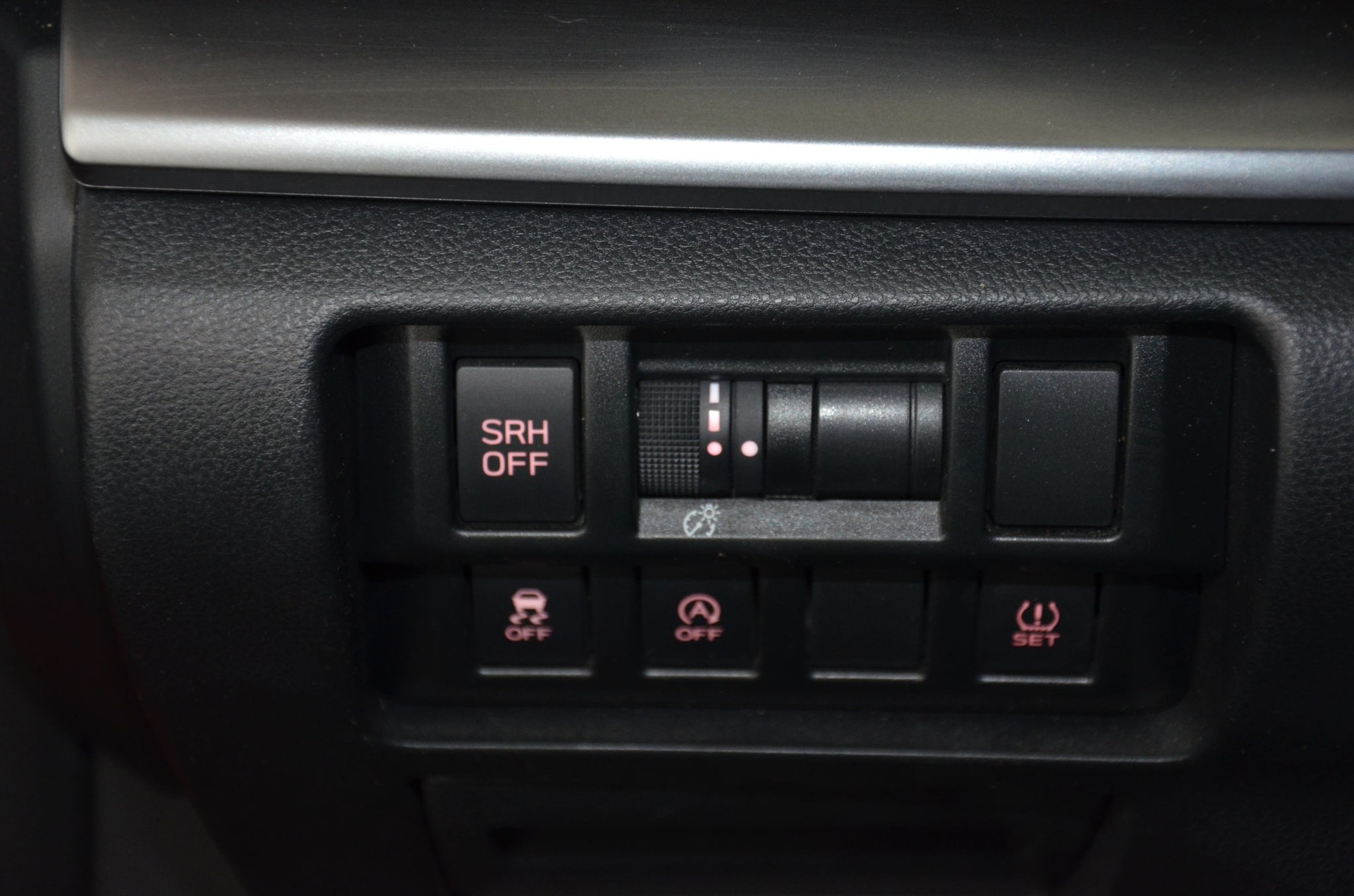 SUBARU XV 1.6 Swiss AWD CVT-image-21