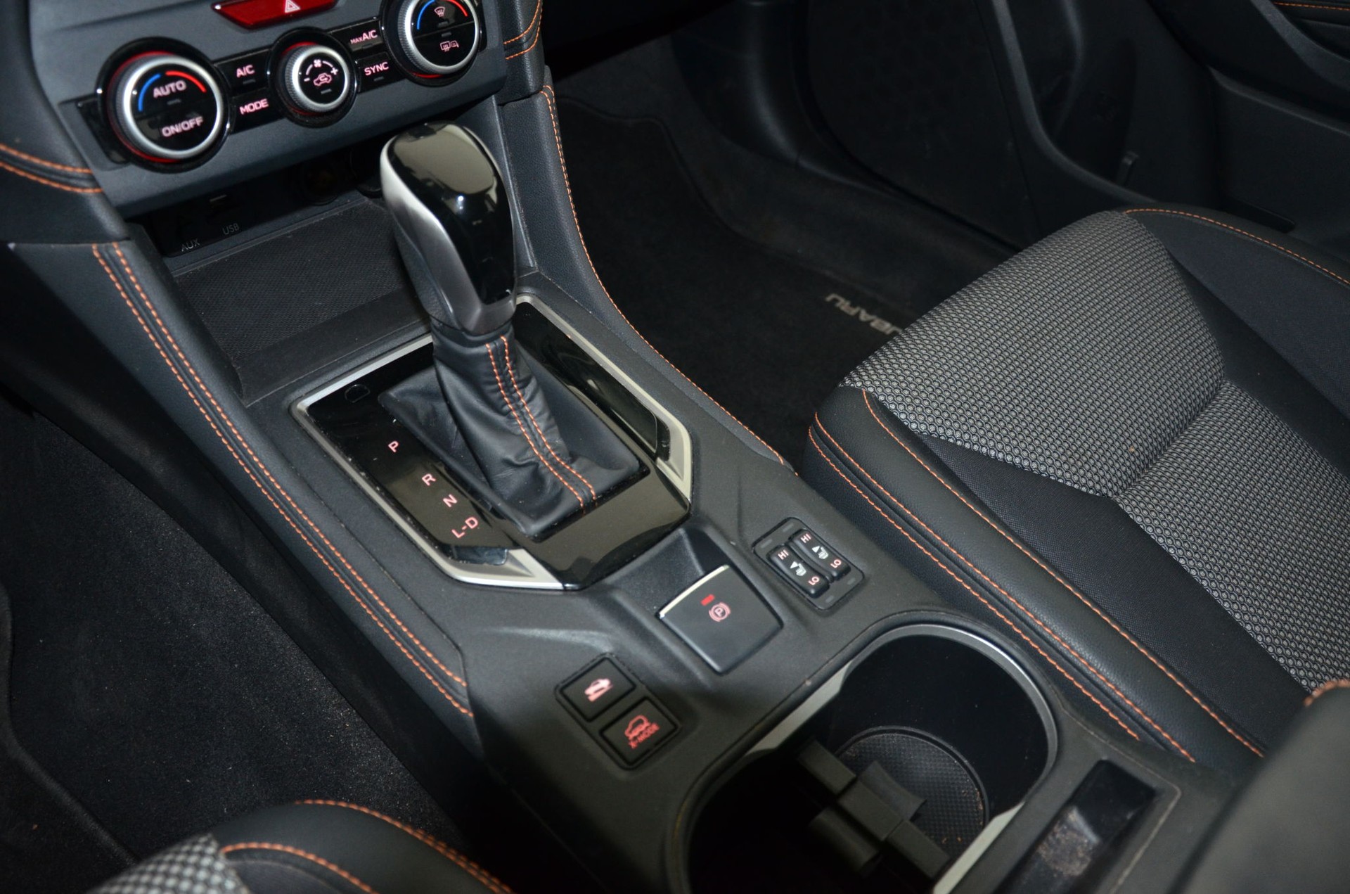 SUBARU XV 1.6 Swiss AWD CVT-image-22