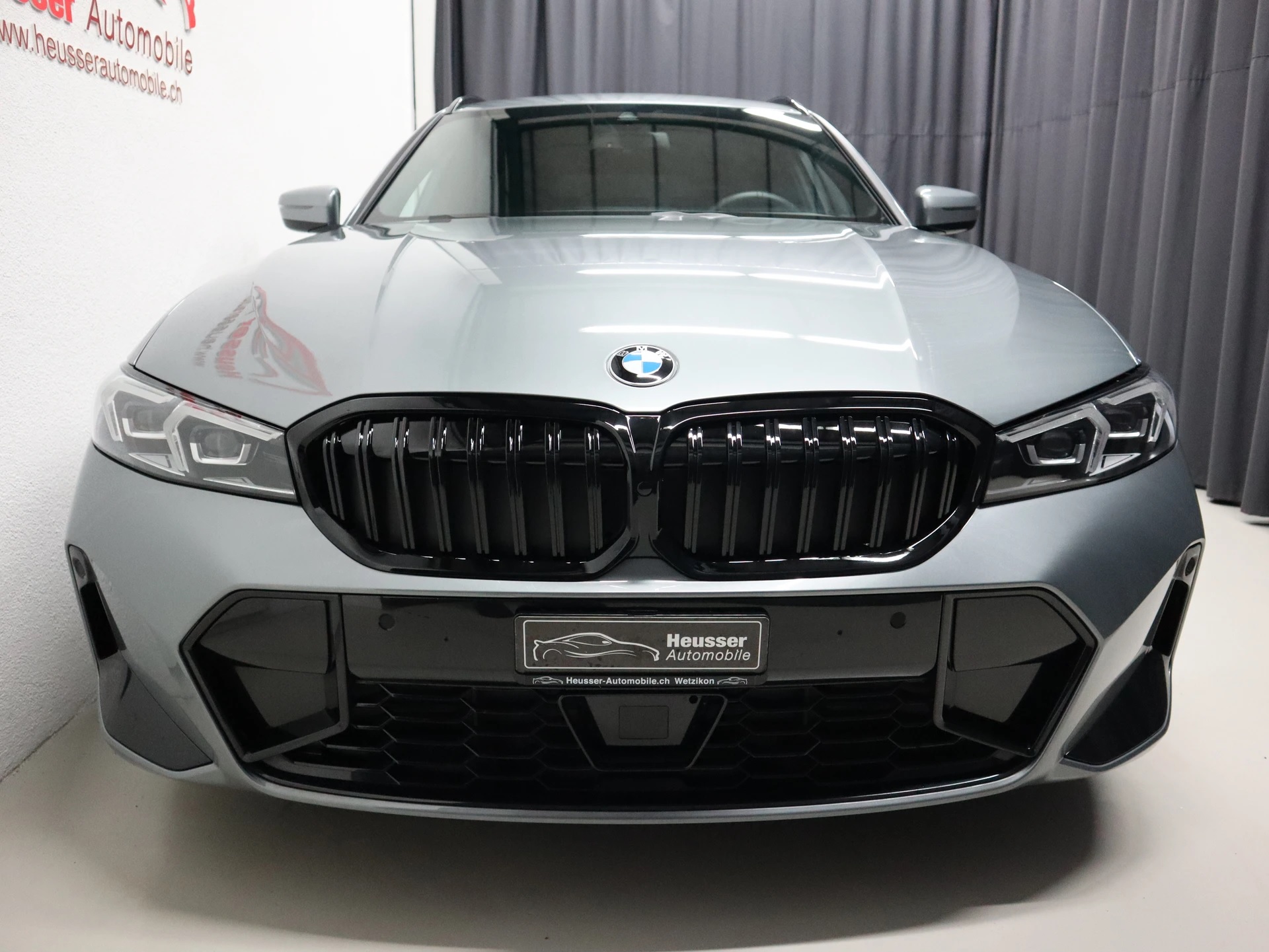 BMW 330i Touring xDrive Steptronic M Sport - Live Cockpit - Navi - Kamera - 245 PS-image-5