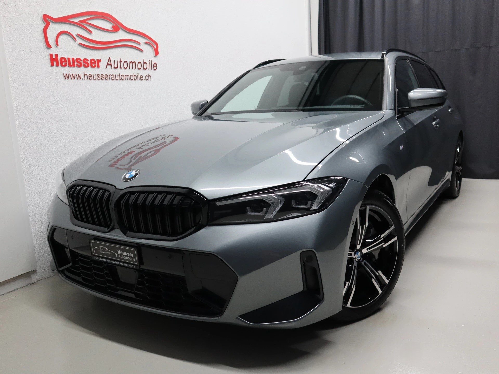 BMW 330i Touring xDrive Steptronic M Sport - Live Cockpit - Navi - Kamera - 245 PS