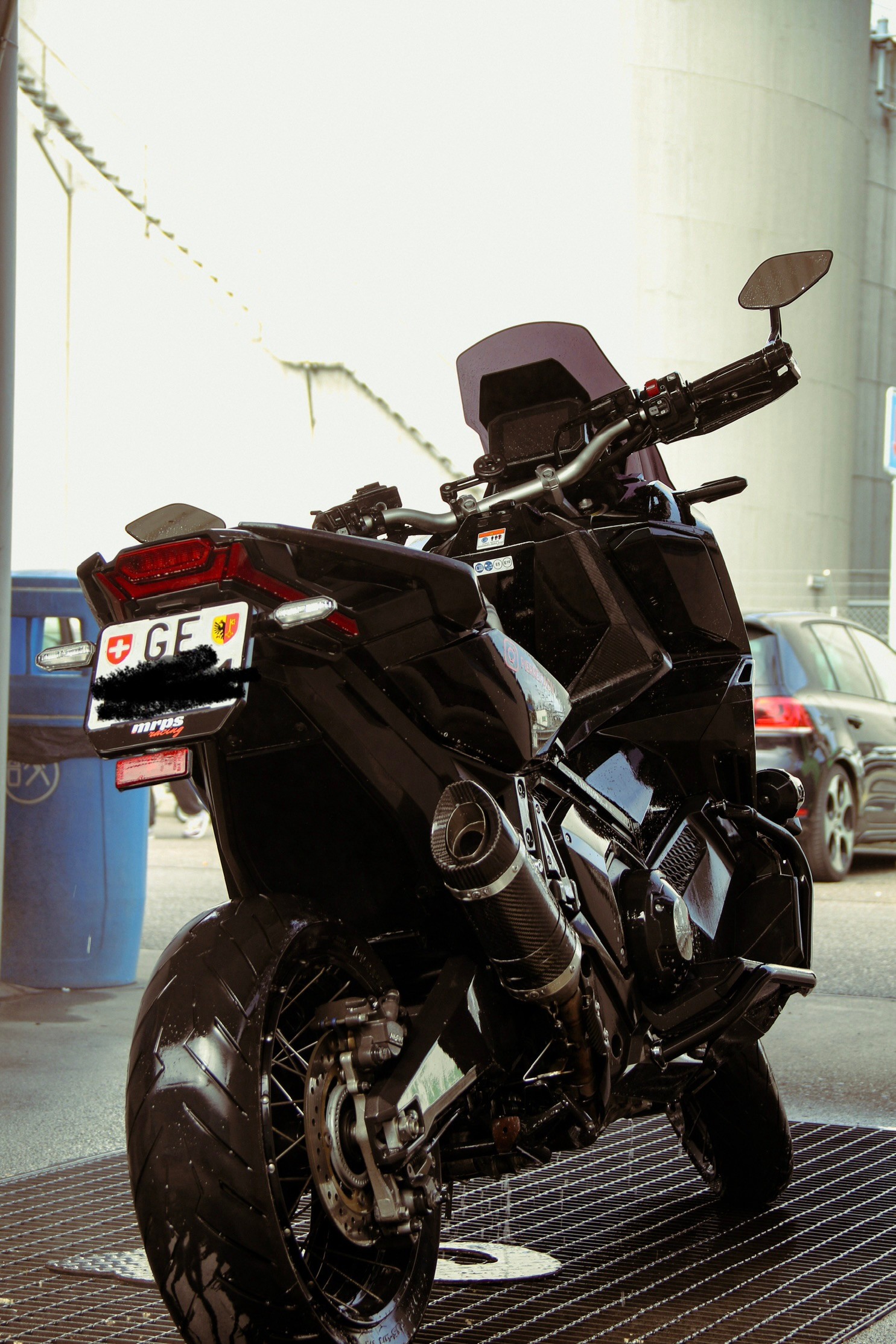 HONDA X-ADV 750-image-3