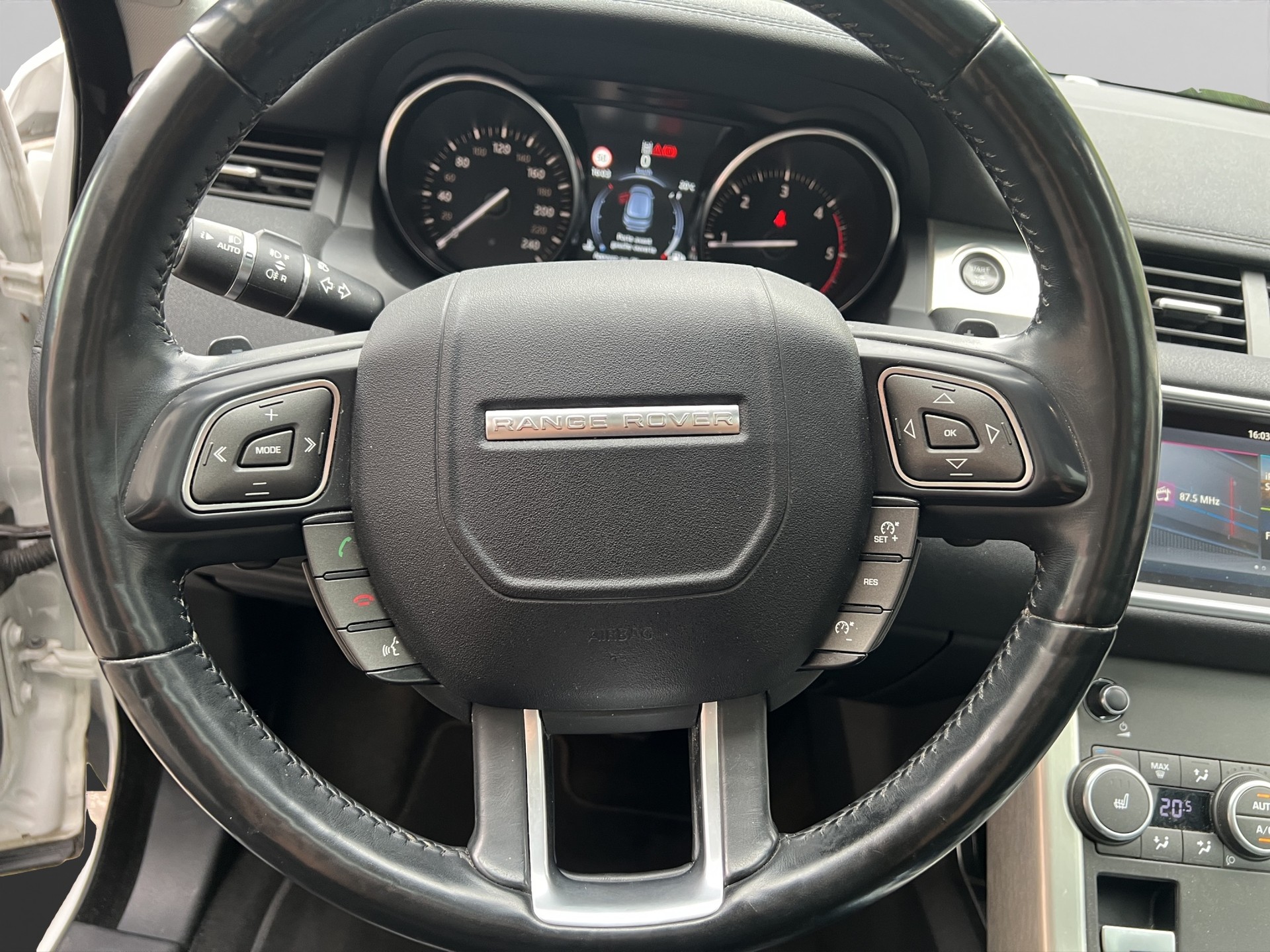 LAND ROVER Range Rover Evoque 2.0 TD4 HSE AT9-image-12