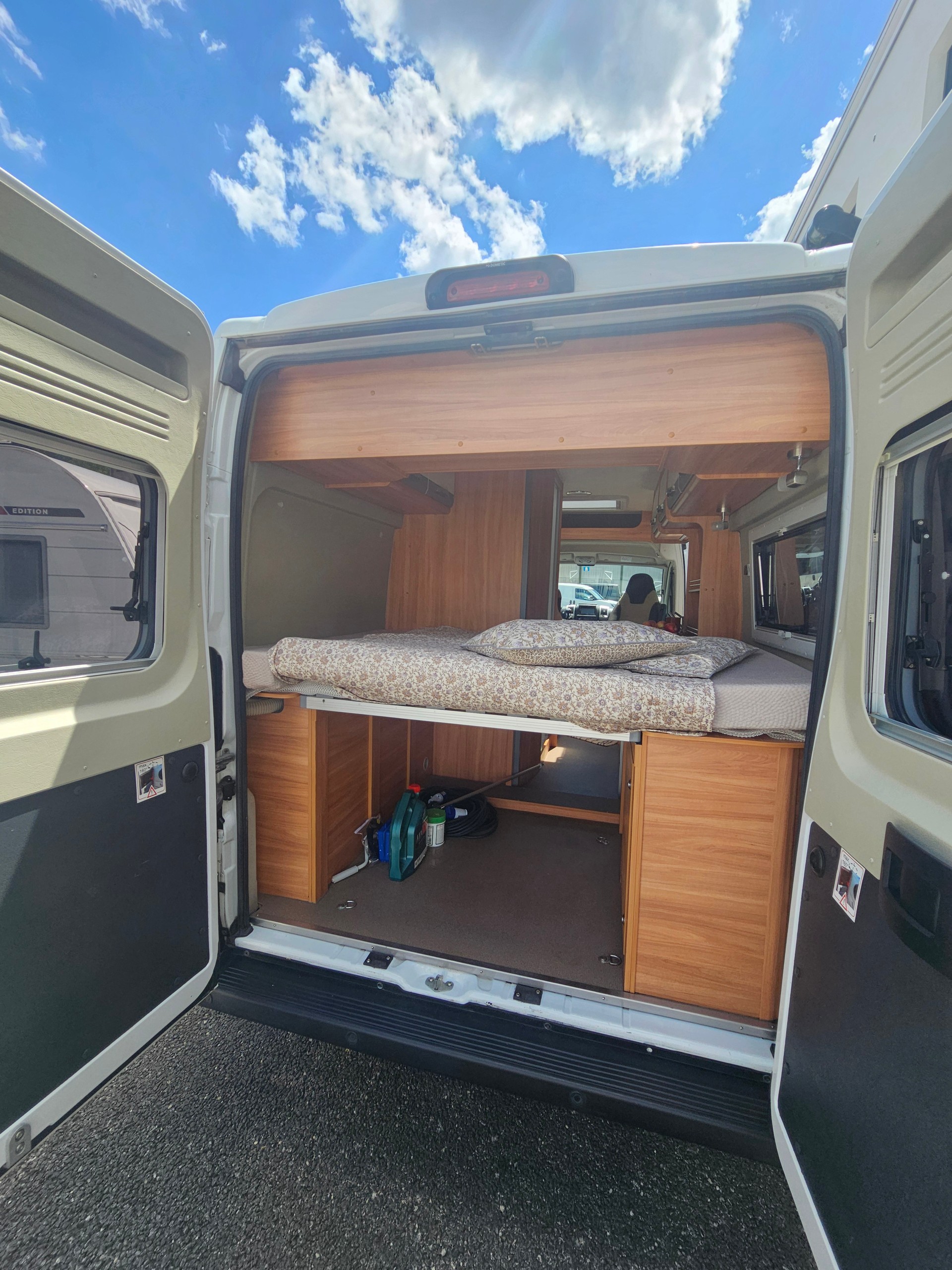 PÖSSL Summit Plus 600 mit Doppelbett!-image-4
