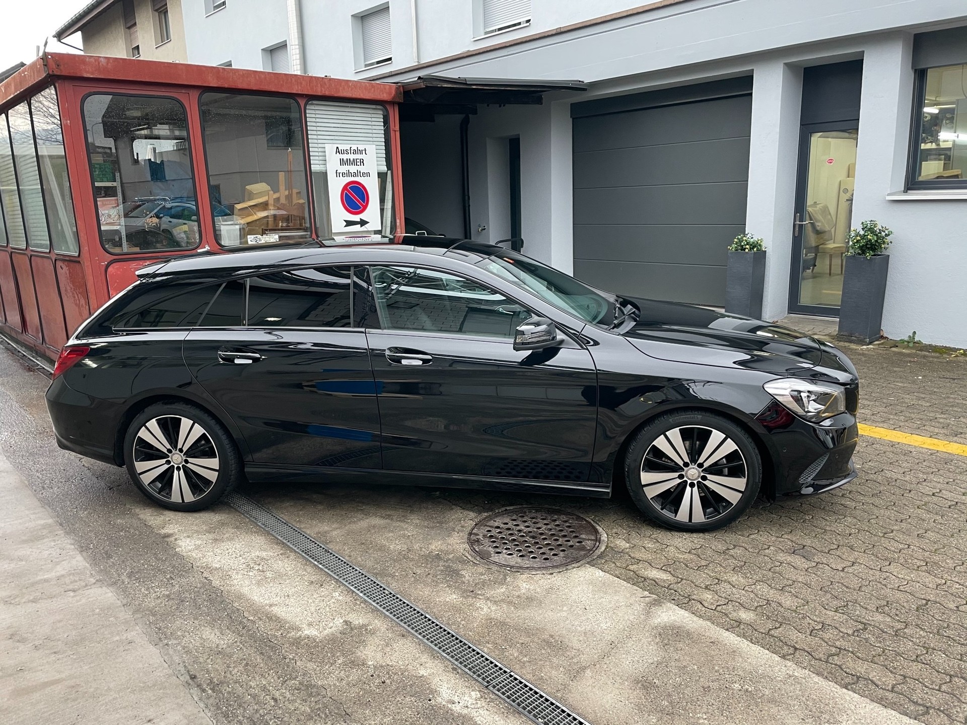 MERCEDES-BENZ CLA 200 Shooting Brake Night Star 7G-DCT-image-7