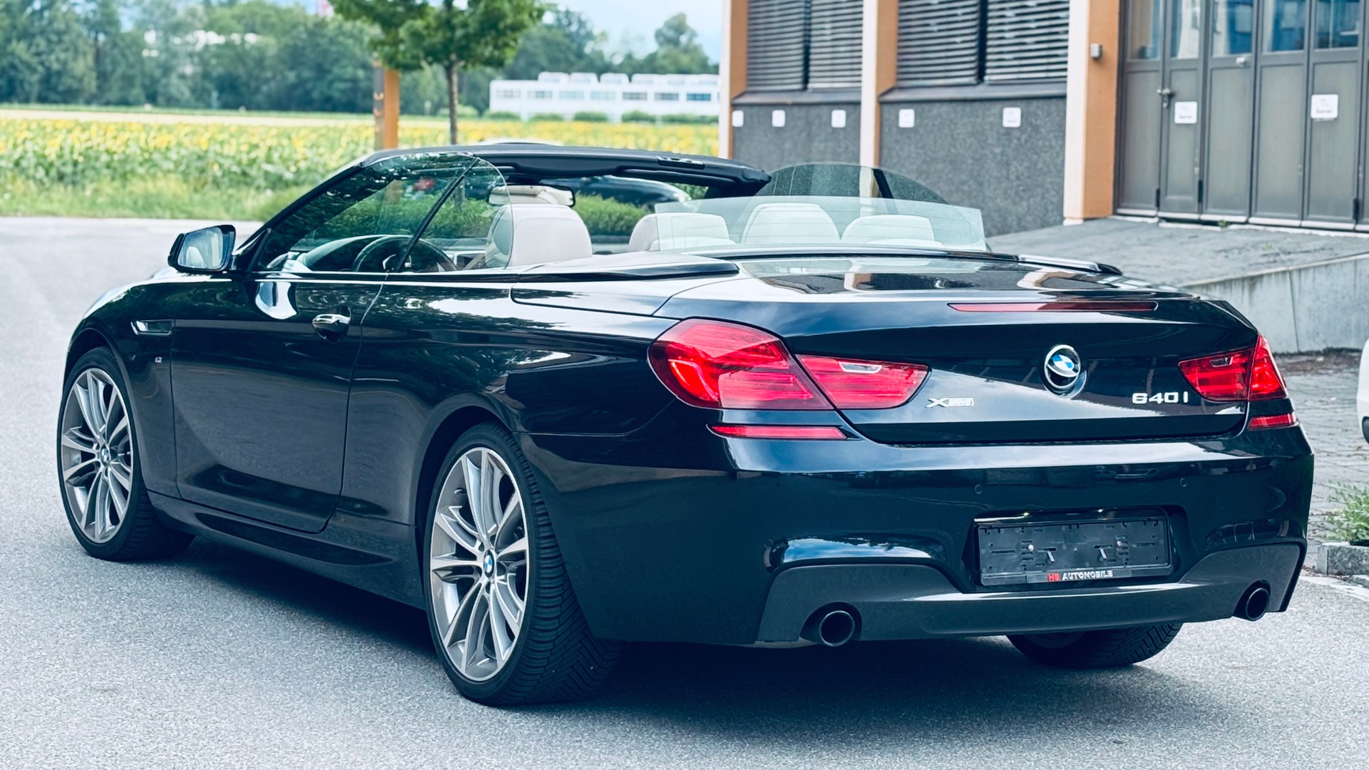 BMW 640i Cabrio xDrive-image-5