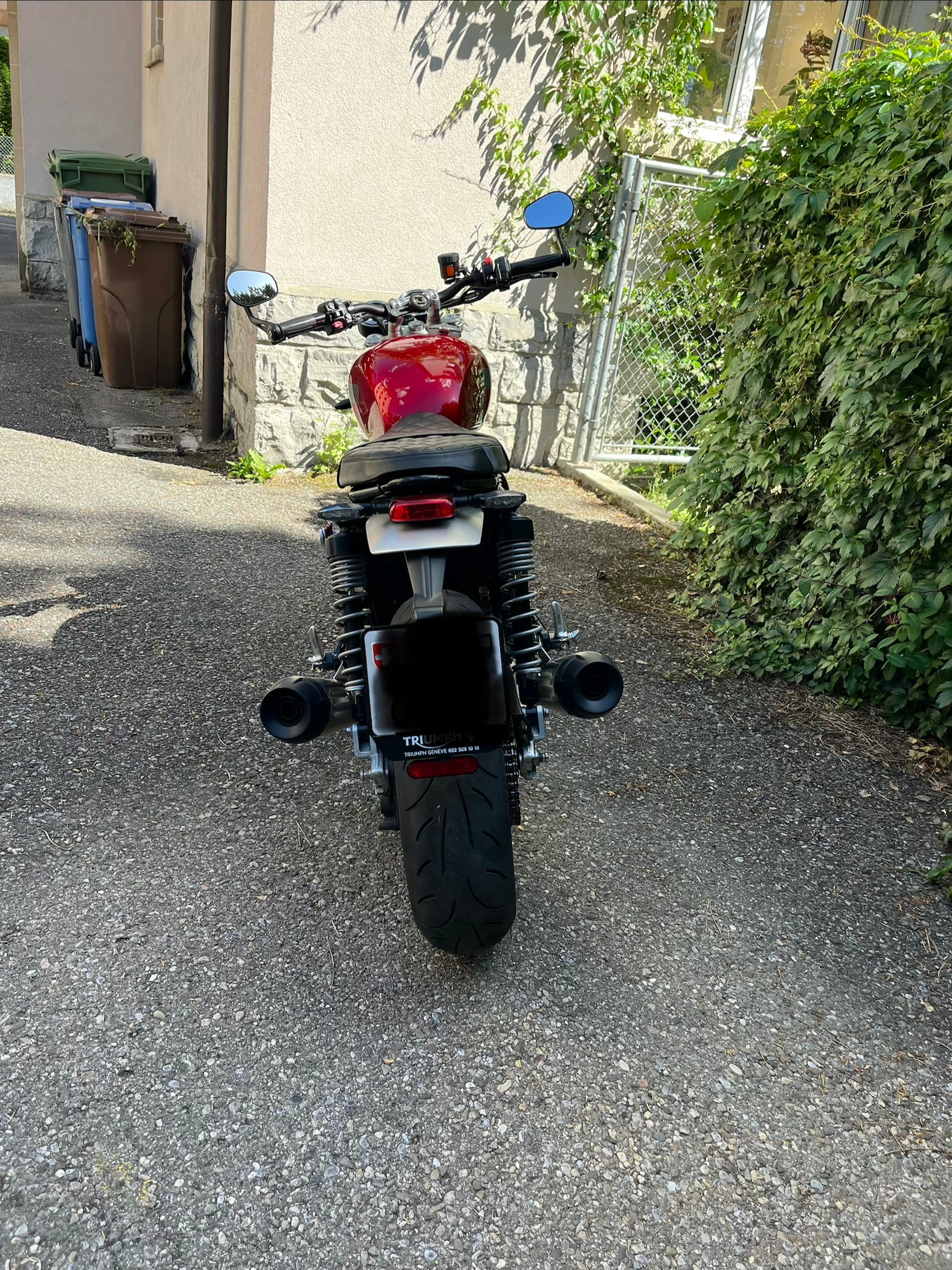 TRIUMPH Speed Twin 1200-image-2