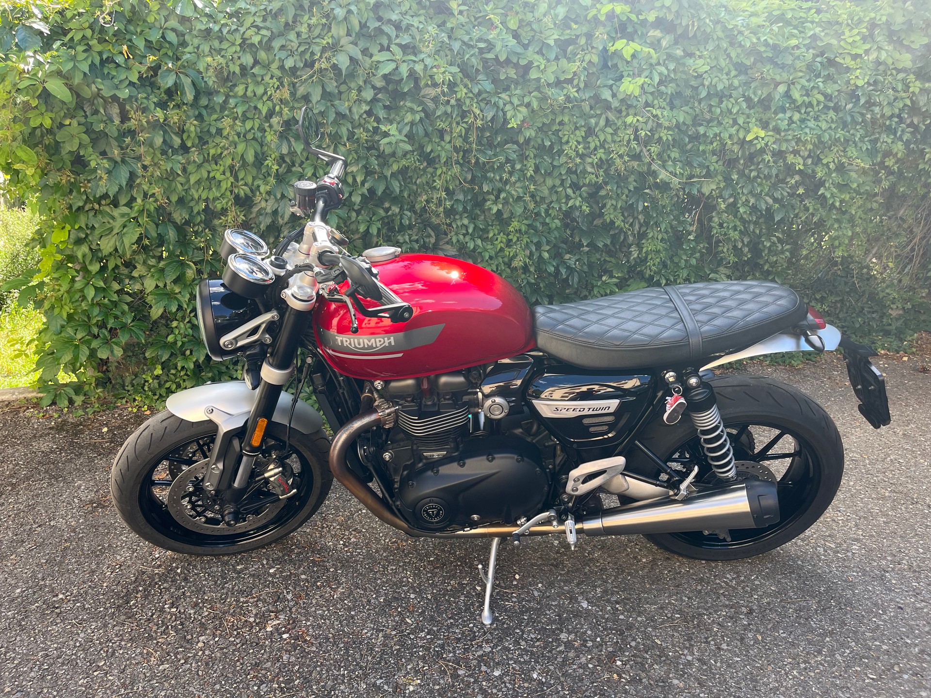 TRIUMPH Speed Twin 1200-image-1