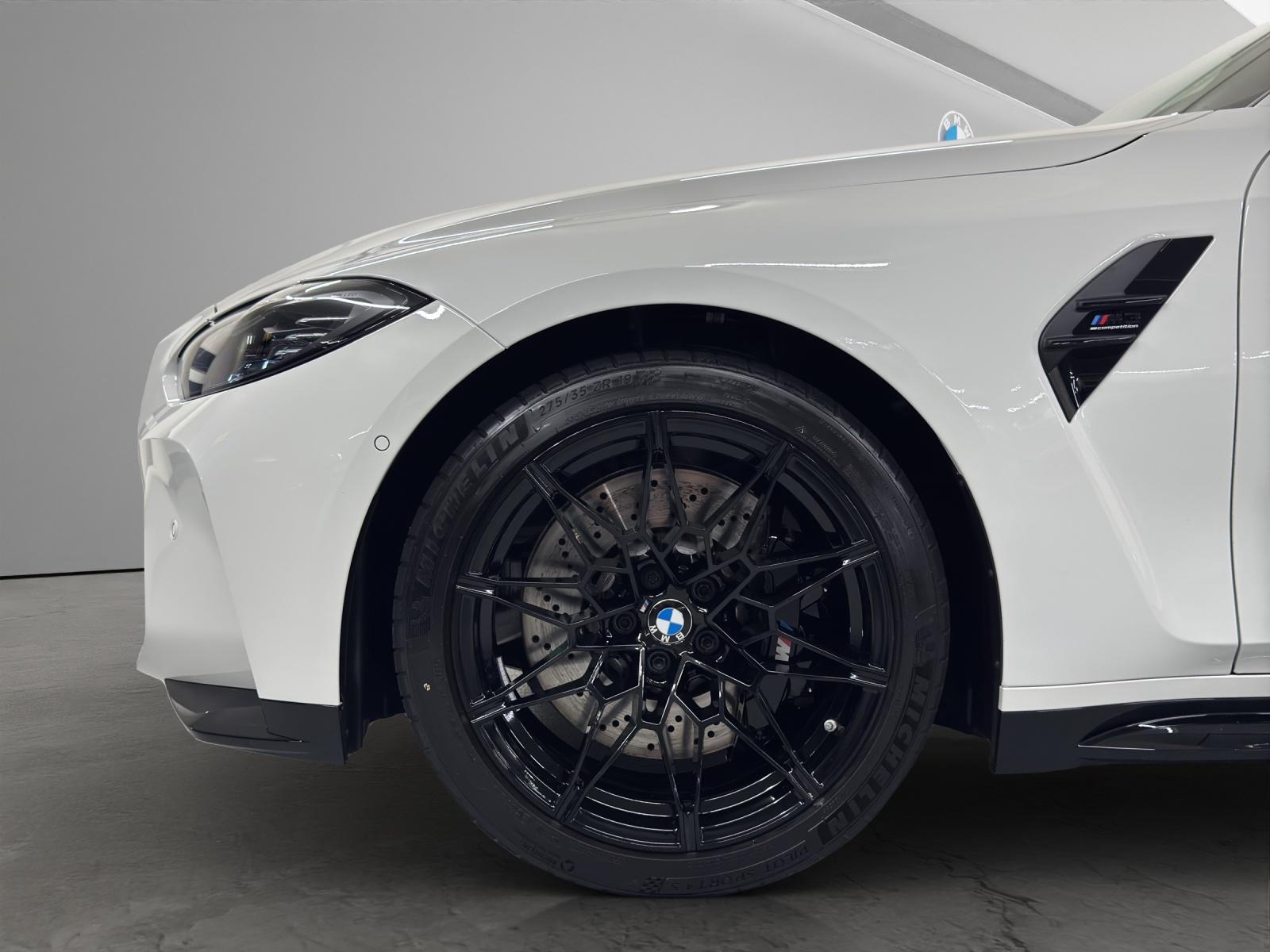 BMW M3 Competition xDrive Touring-image-7