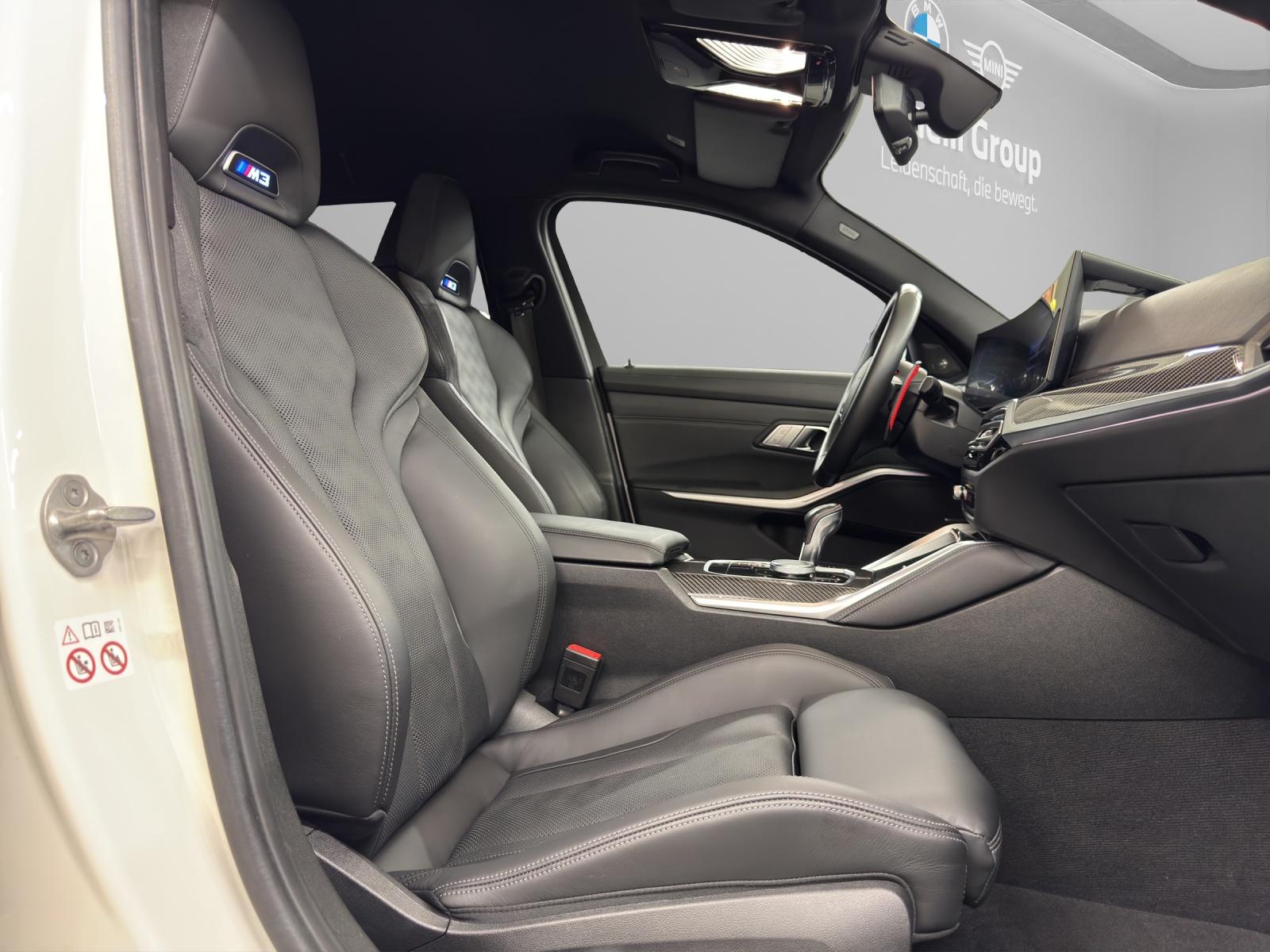 BMW M3 Competition xDrive Touring-image-13
