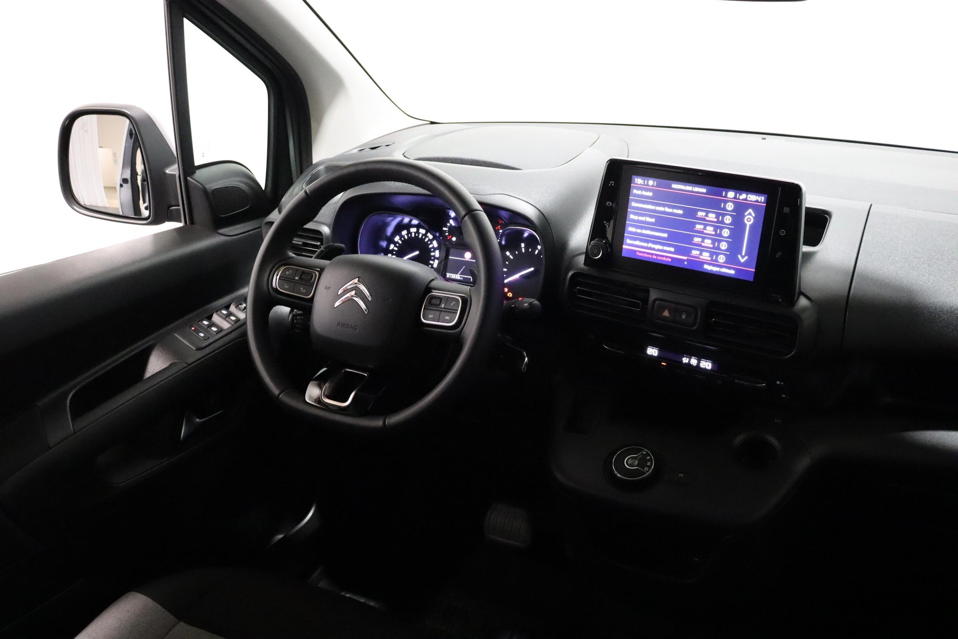 CITROEN Berlingo XL 1.5 BlueHDi 130 Shine-image-9
