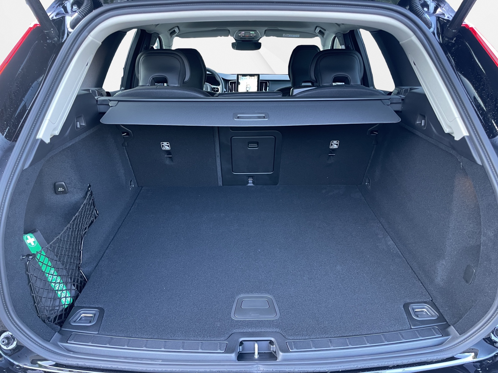 VOLVO XC60 2.0 B5 MH Core AWD-image-14